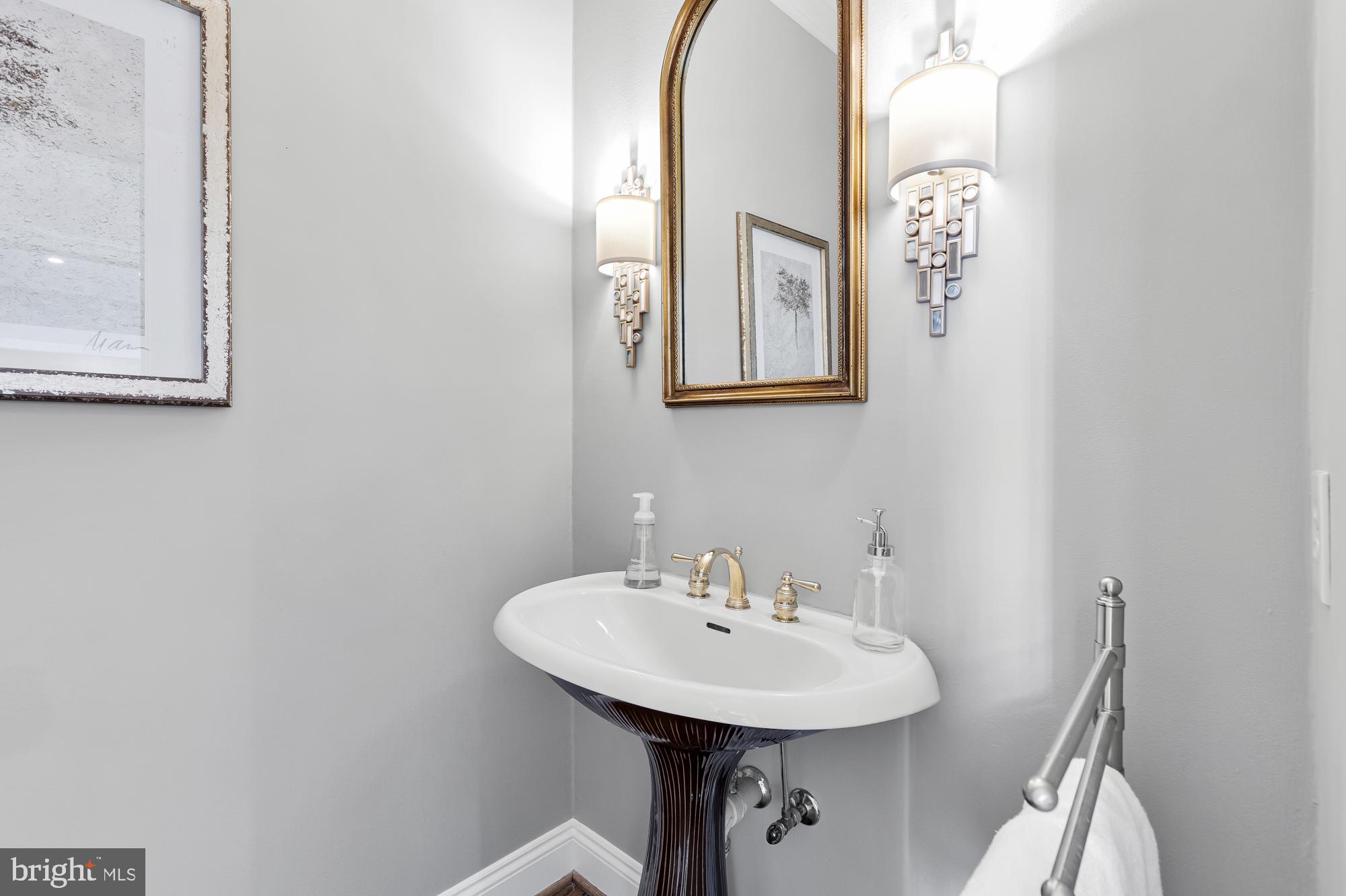 BRADLEY HILLS - Residential