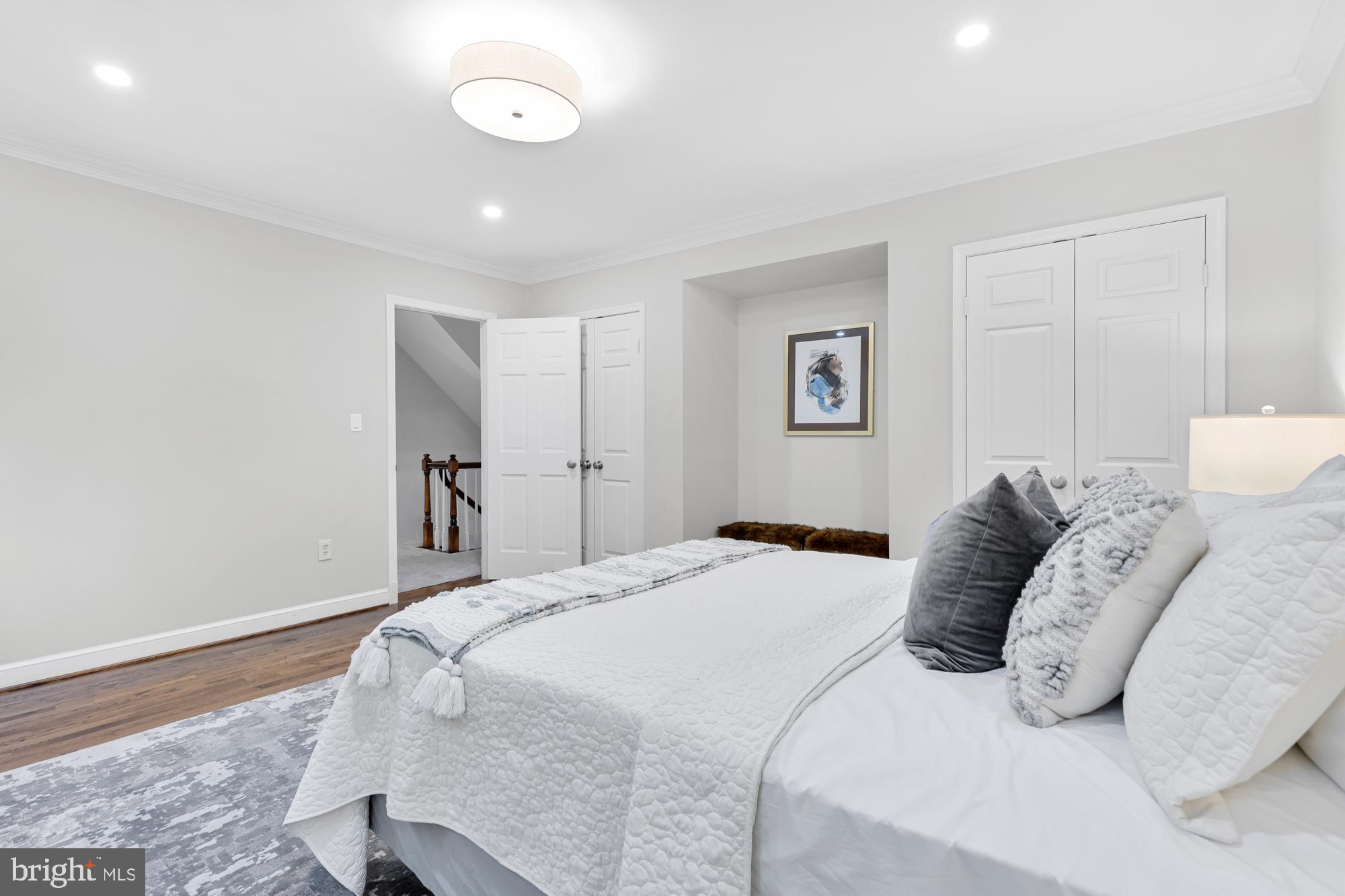 BRADLEY HILLS - Residential