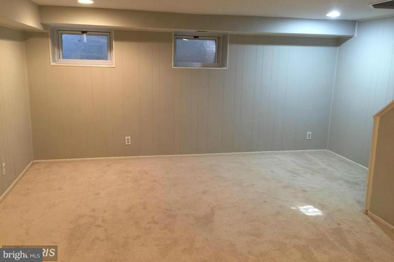 FAIRLINGTON VILLAGES - Residential Lease