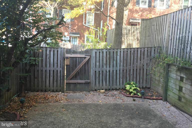 FAIRLINGTON VILLAGES - Residential Lease