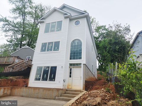 Photo of 159 Haiti Street, WARRENTON, VA 20186 (MLS # VAFQ2022426)