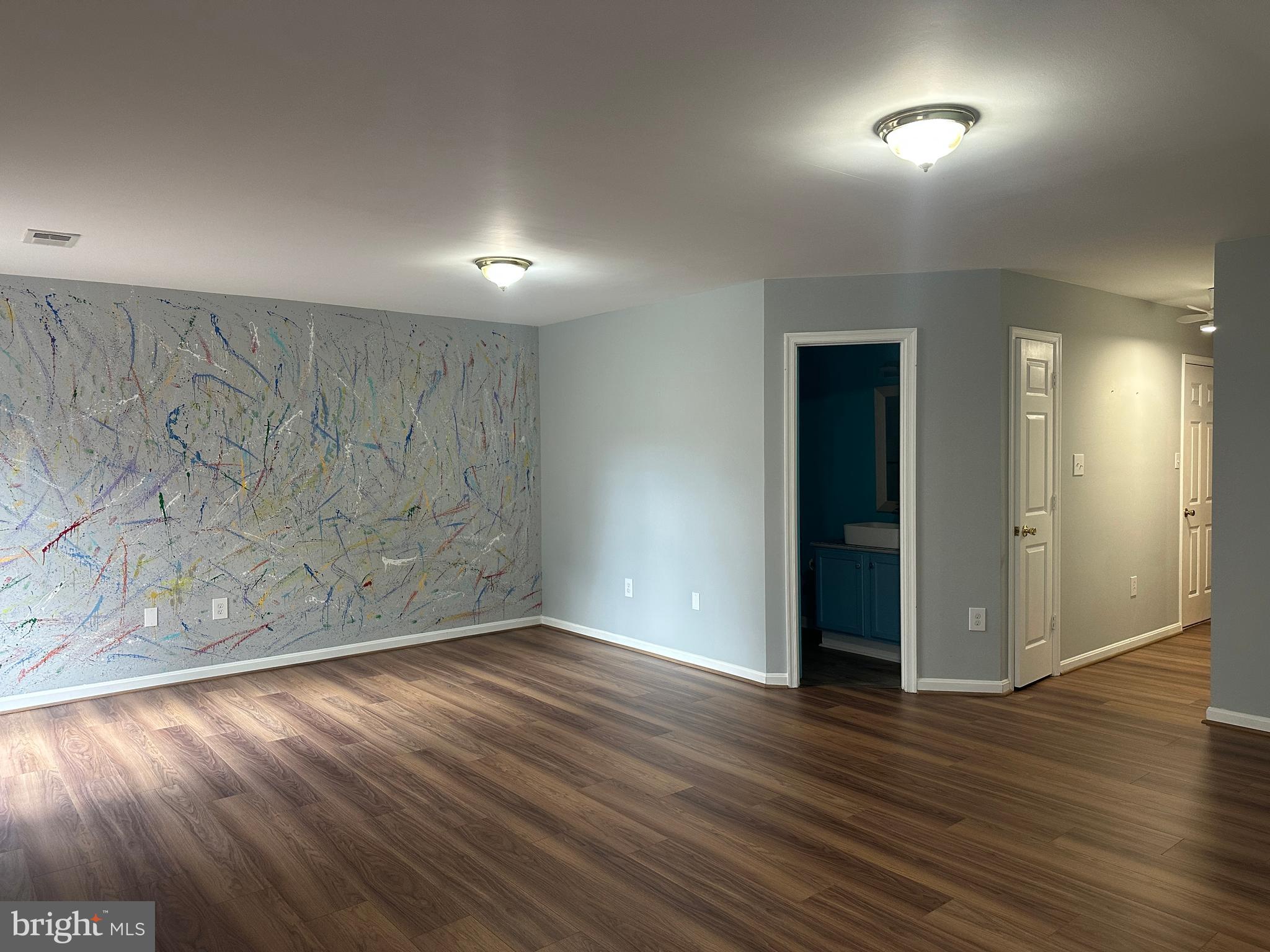 GREAT FALLS CHASE - Residential