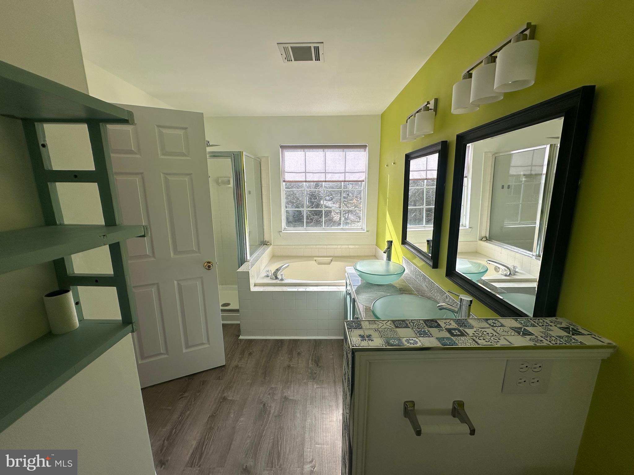 GREAT FALLS CHASE - Residential