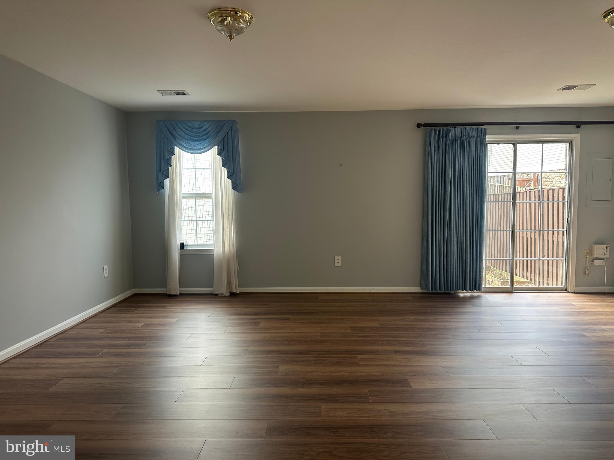 GREAT FALLS CHASE - Residential