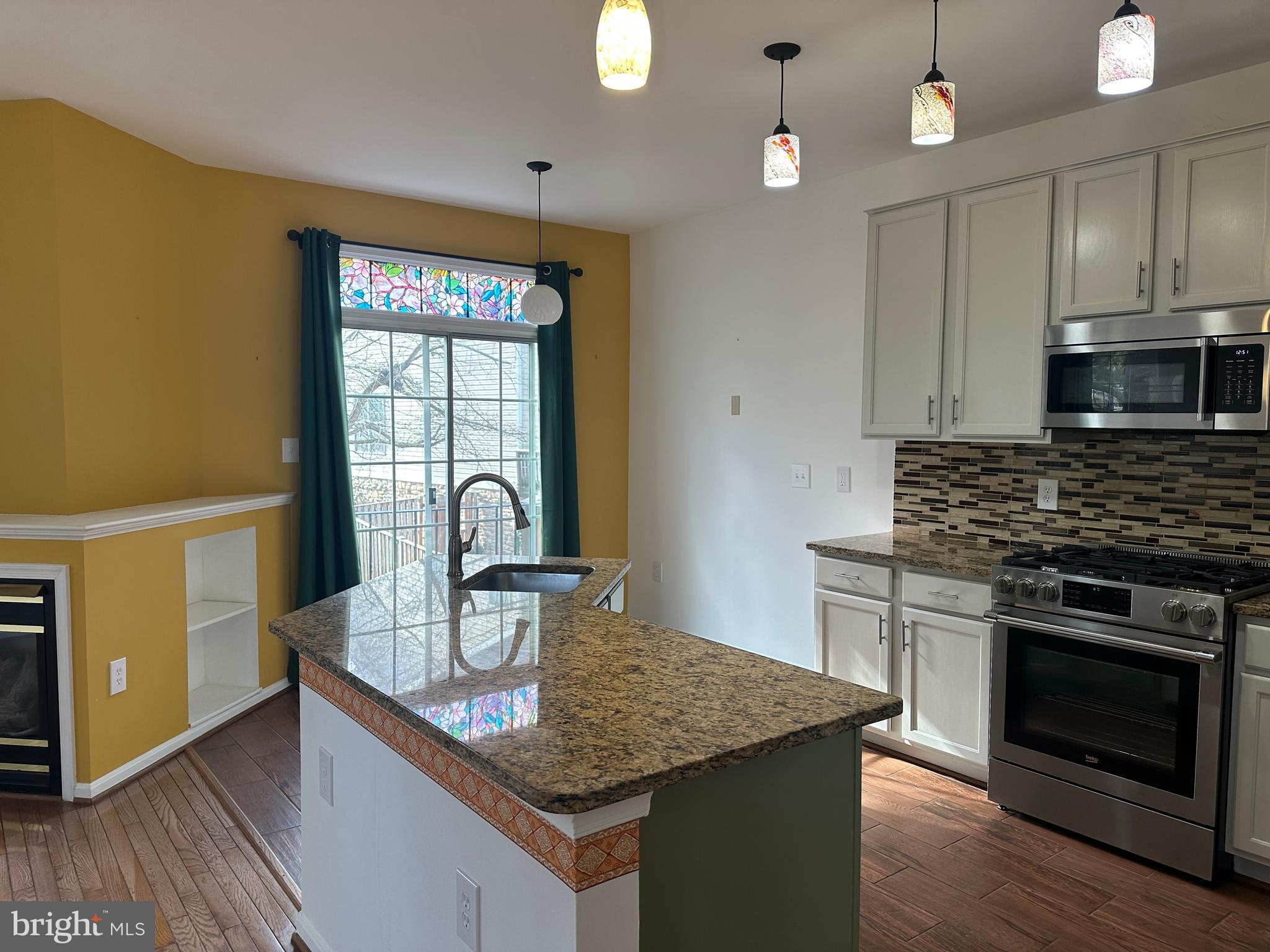 GREAT FALLS CHASE - Residential