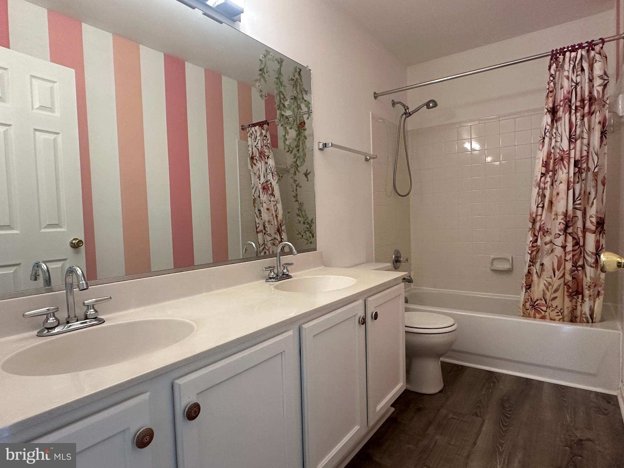 GREAT FALLS CHASE - Residential