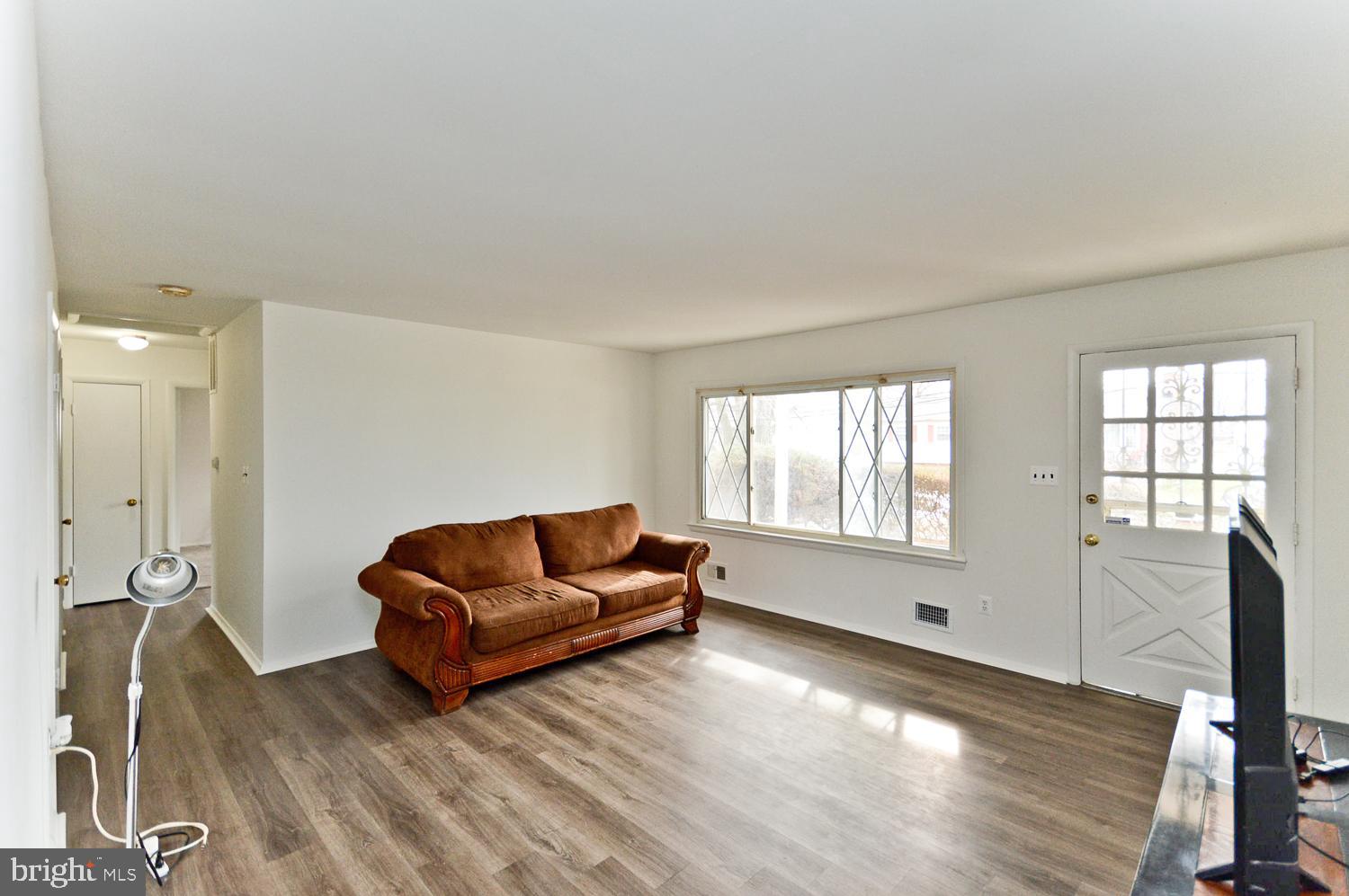 HOLLY SPRINGS - Residential