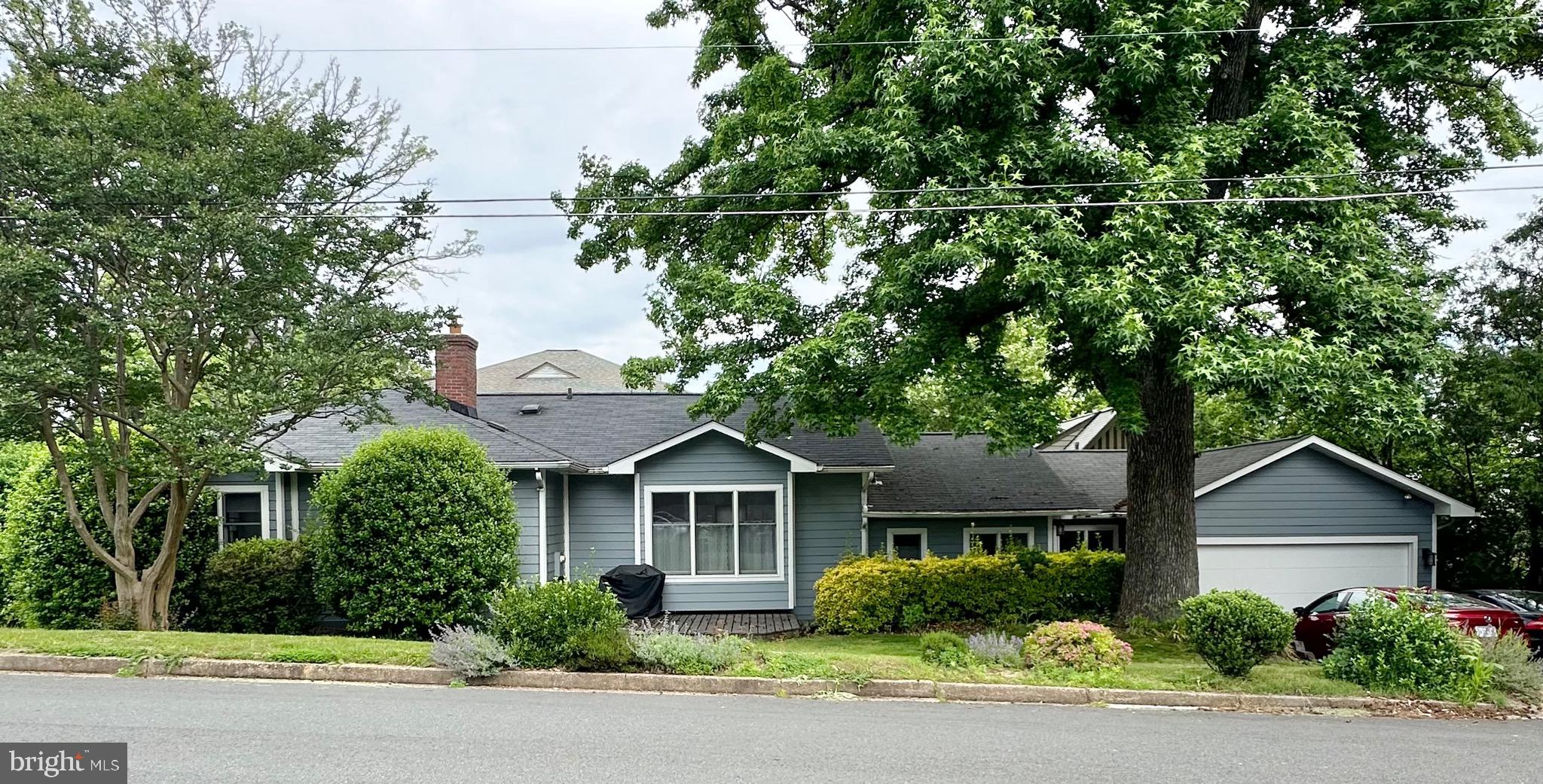 FALLS CHURCH PARK - Residential Lease