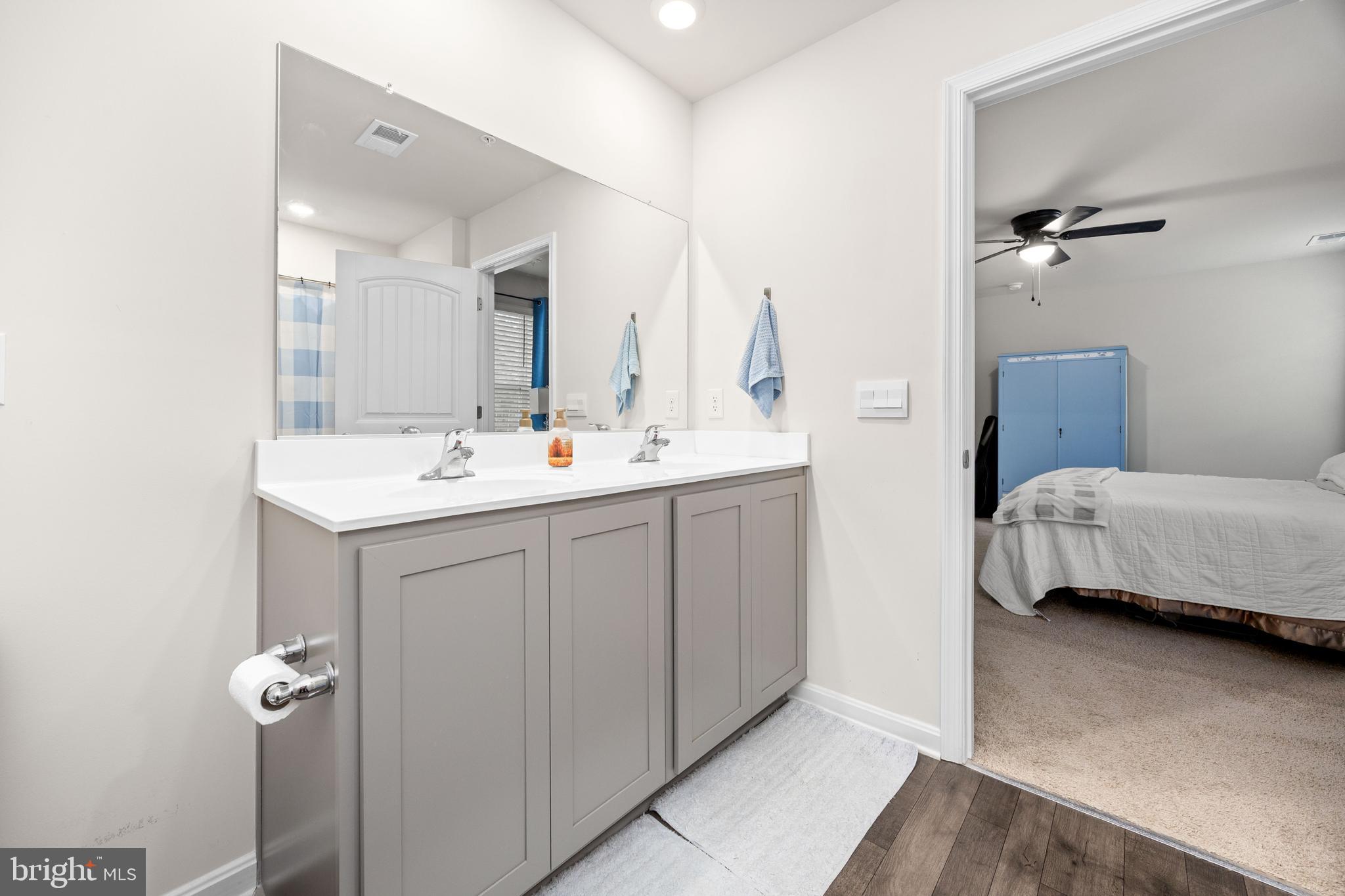 SASSAFRAS MEADOWS - Residential