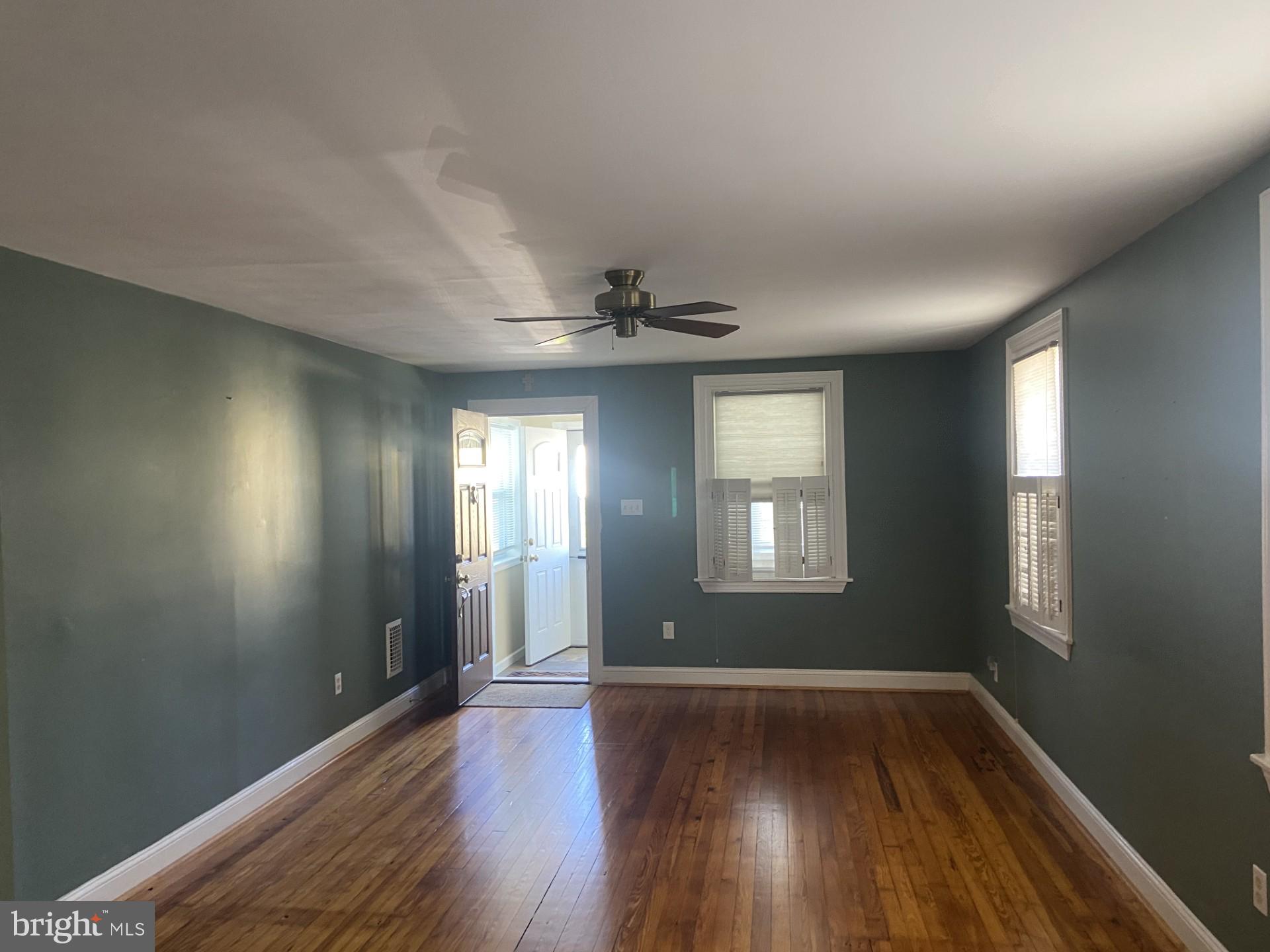 HOLLYWOOD - Residential