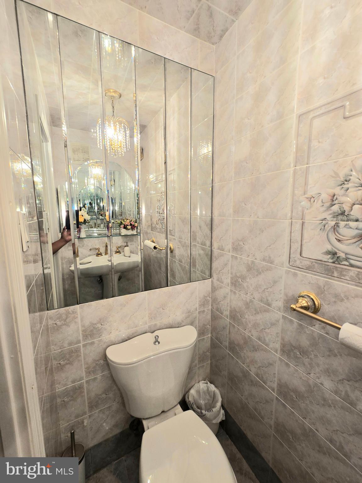 WOODLYN CROSSING - Residential