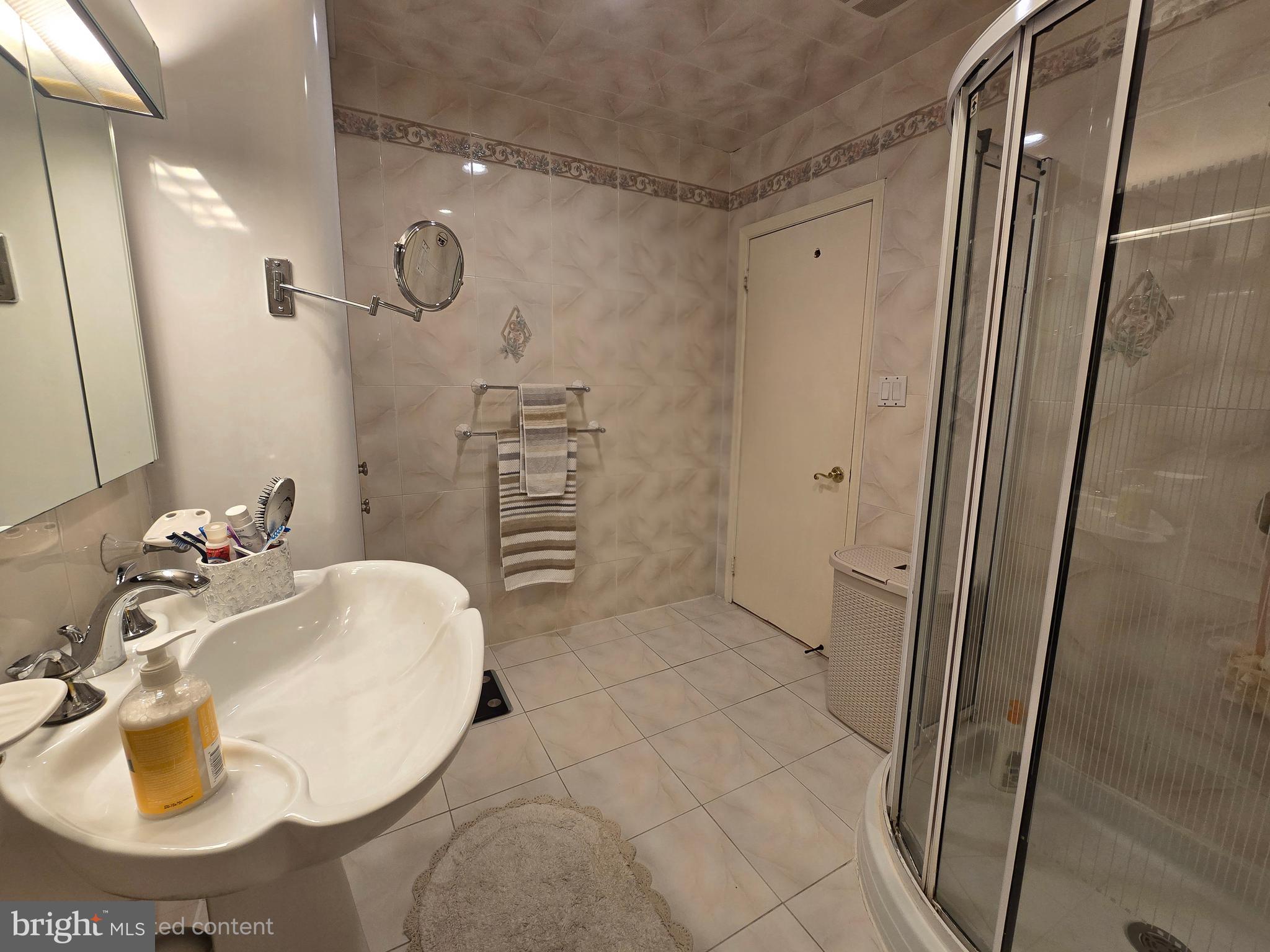 WOODLYN CROSSING - Residential