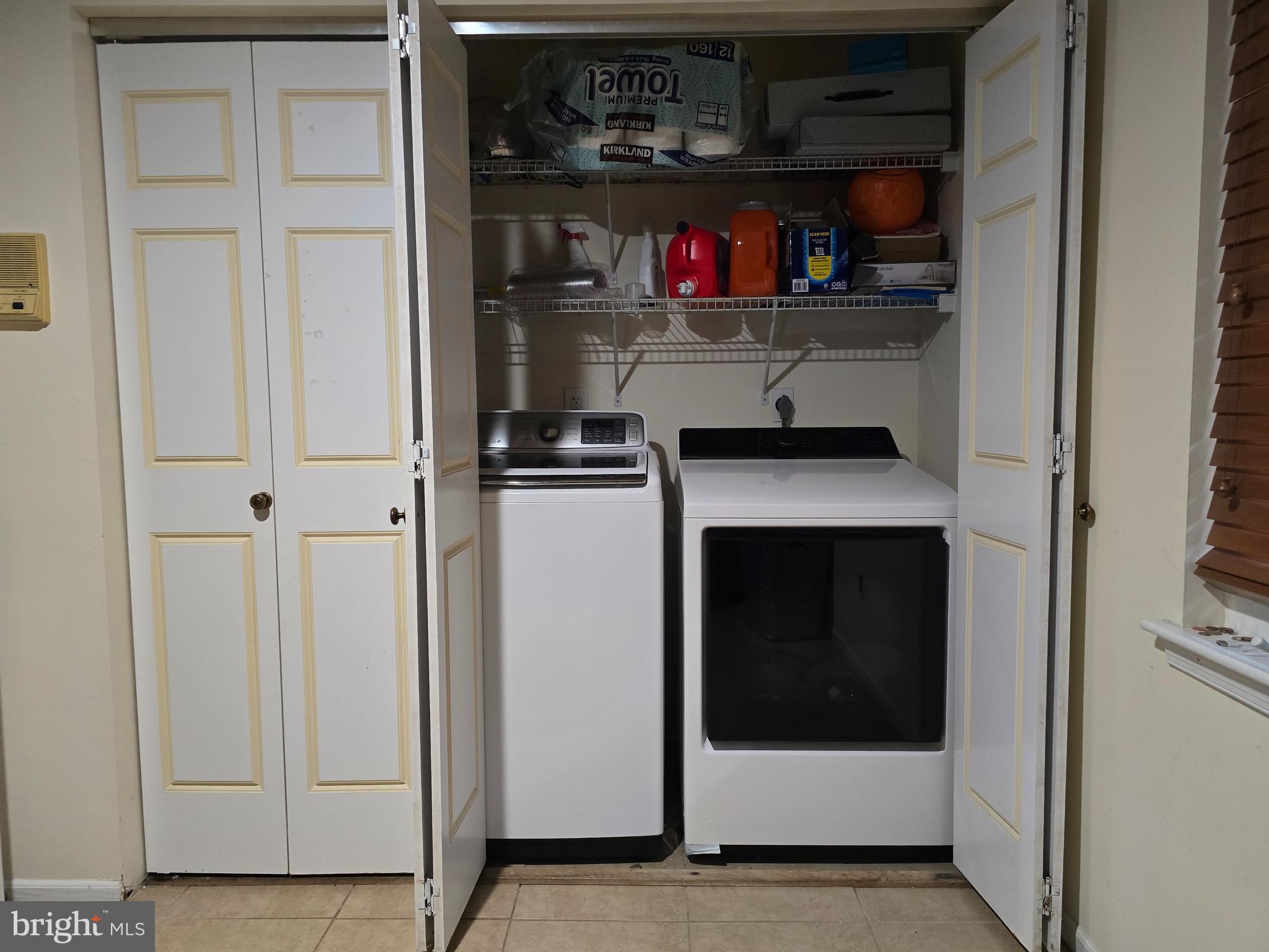 WOODLYN CROSSING - Residential