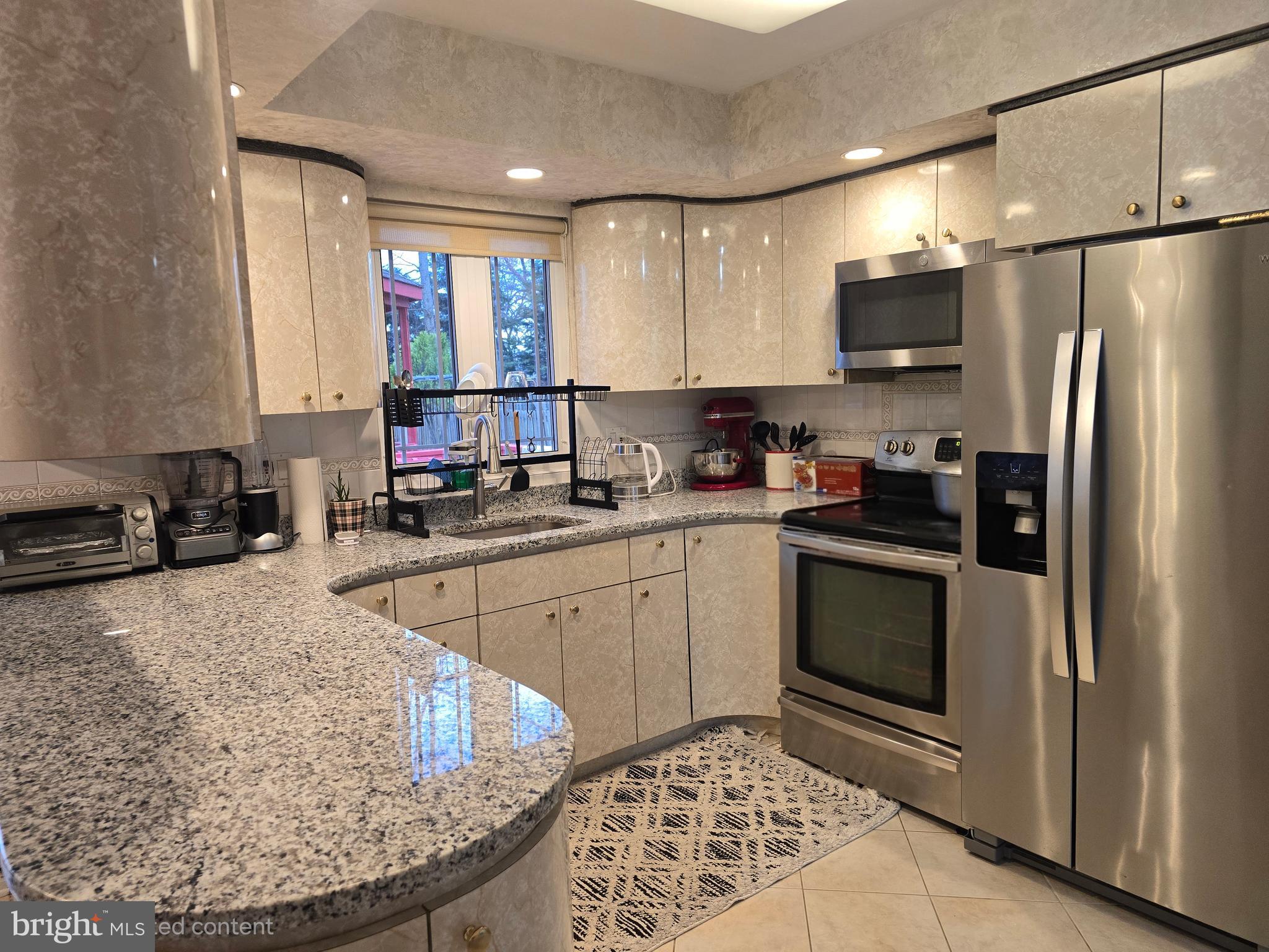 WOODLYN CROSSING - Residential