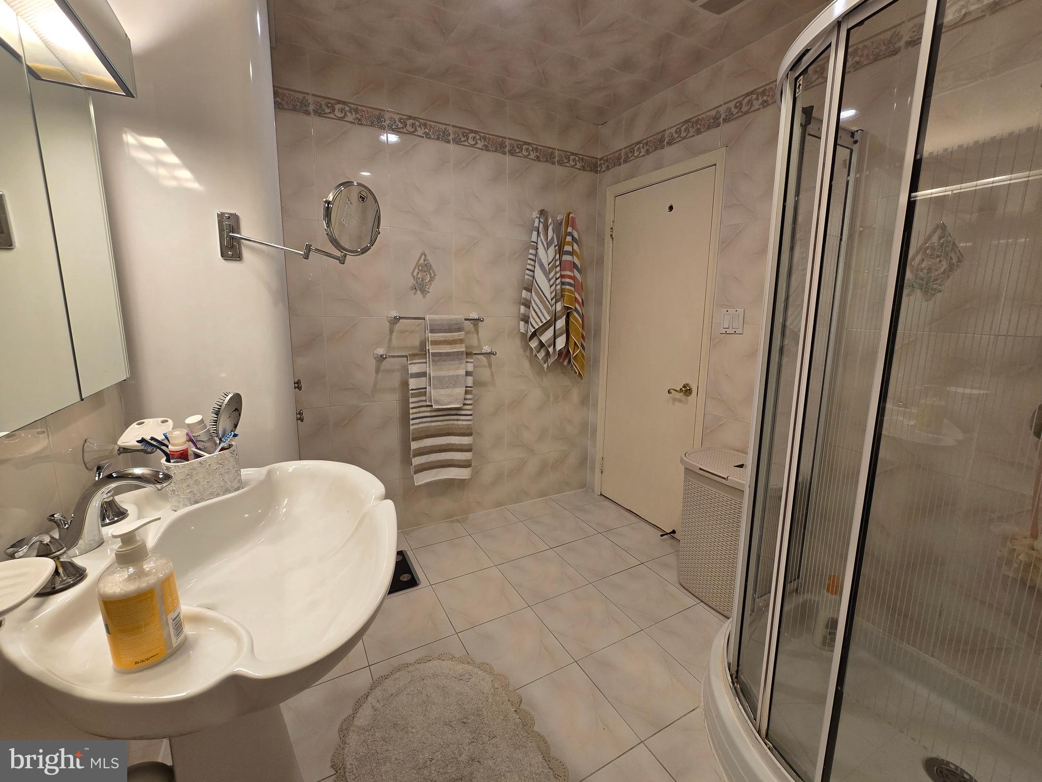 WOODLYN CROSSING - Residential