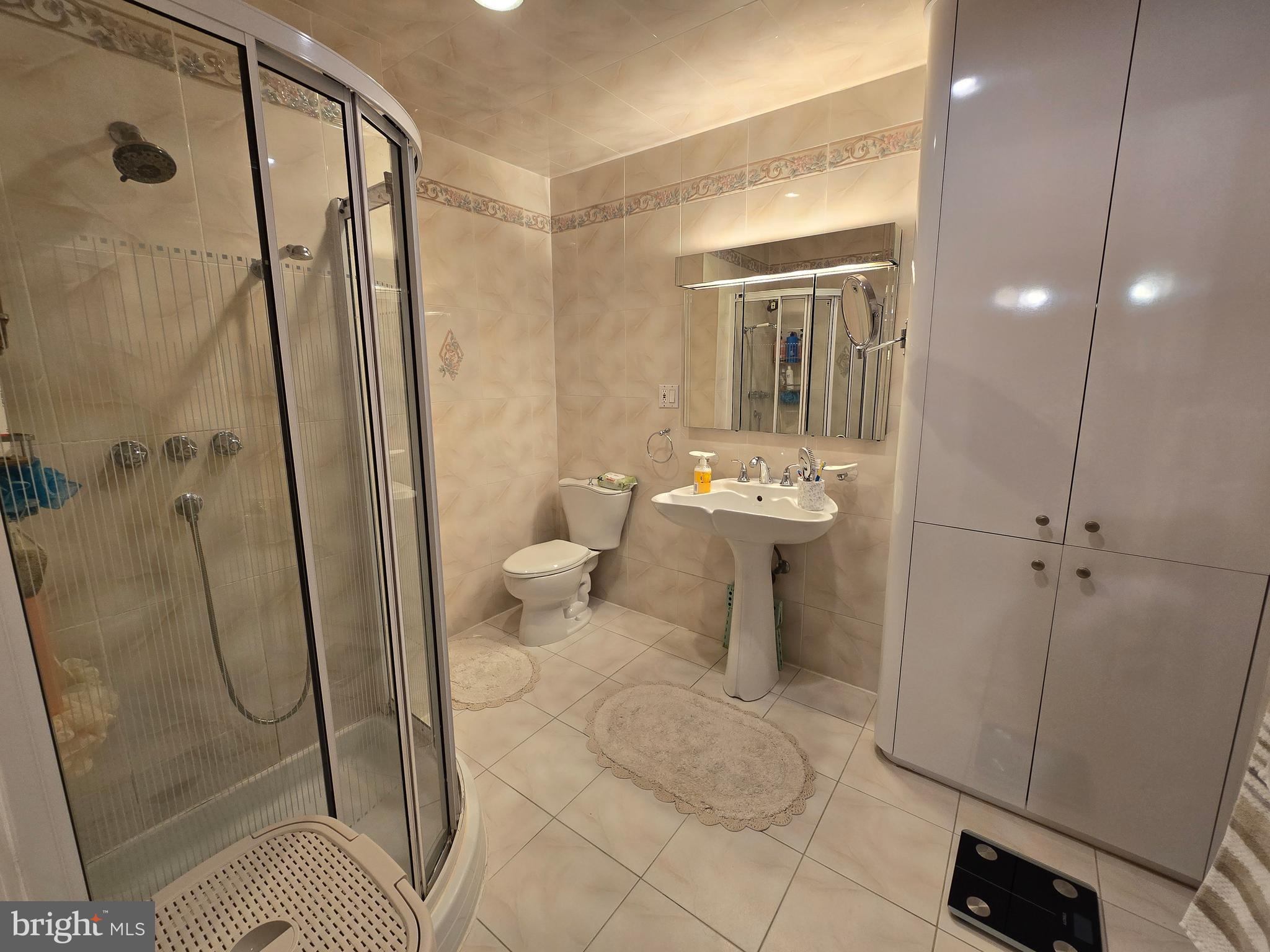 WOODLYN CROSSING - Residential