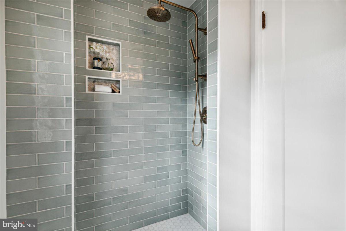 BAKER PARK - Residential