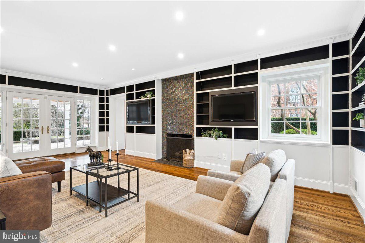 BAKER PARK - Residential