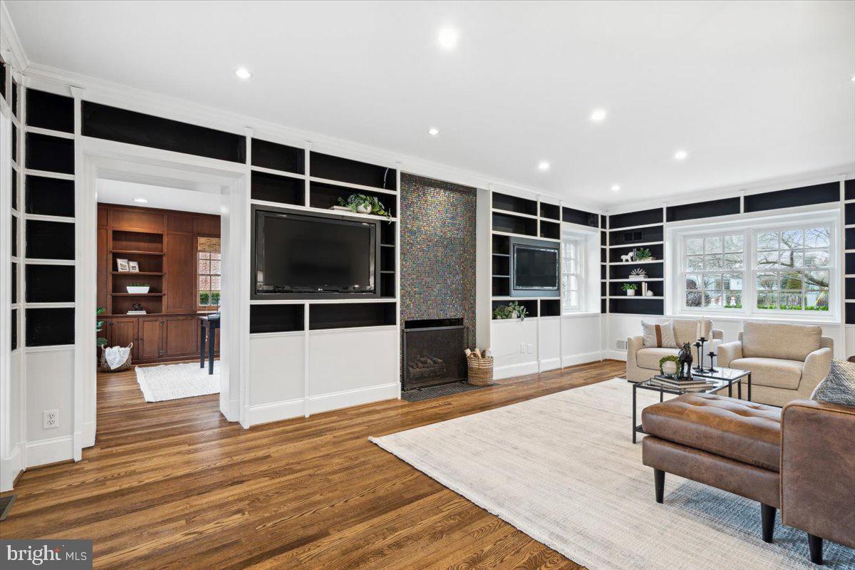 BAKER PARK - Residential