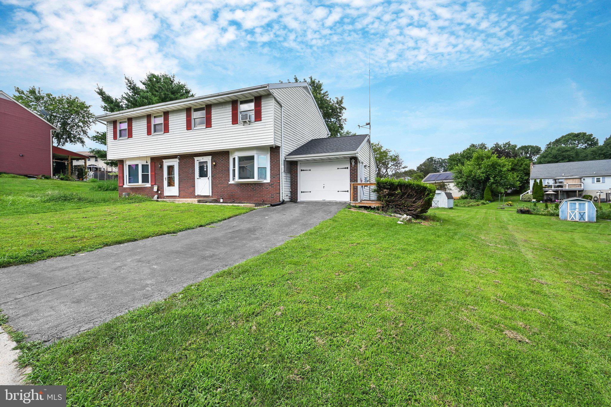 11 CLARENDON DRIVE