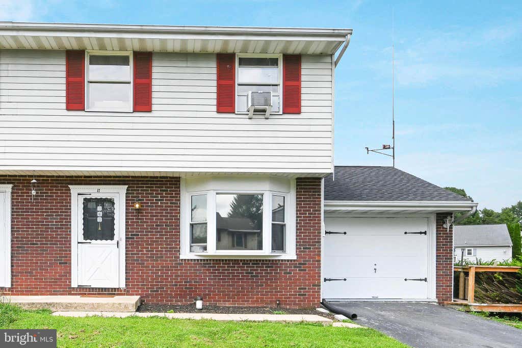 Photo of 11 Clarendon Drive, LANCASTER, PA 17603 (MLS # PALA2093946)