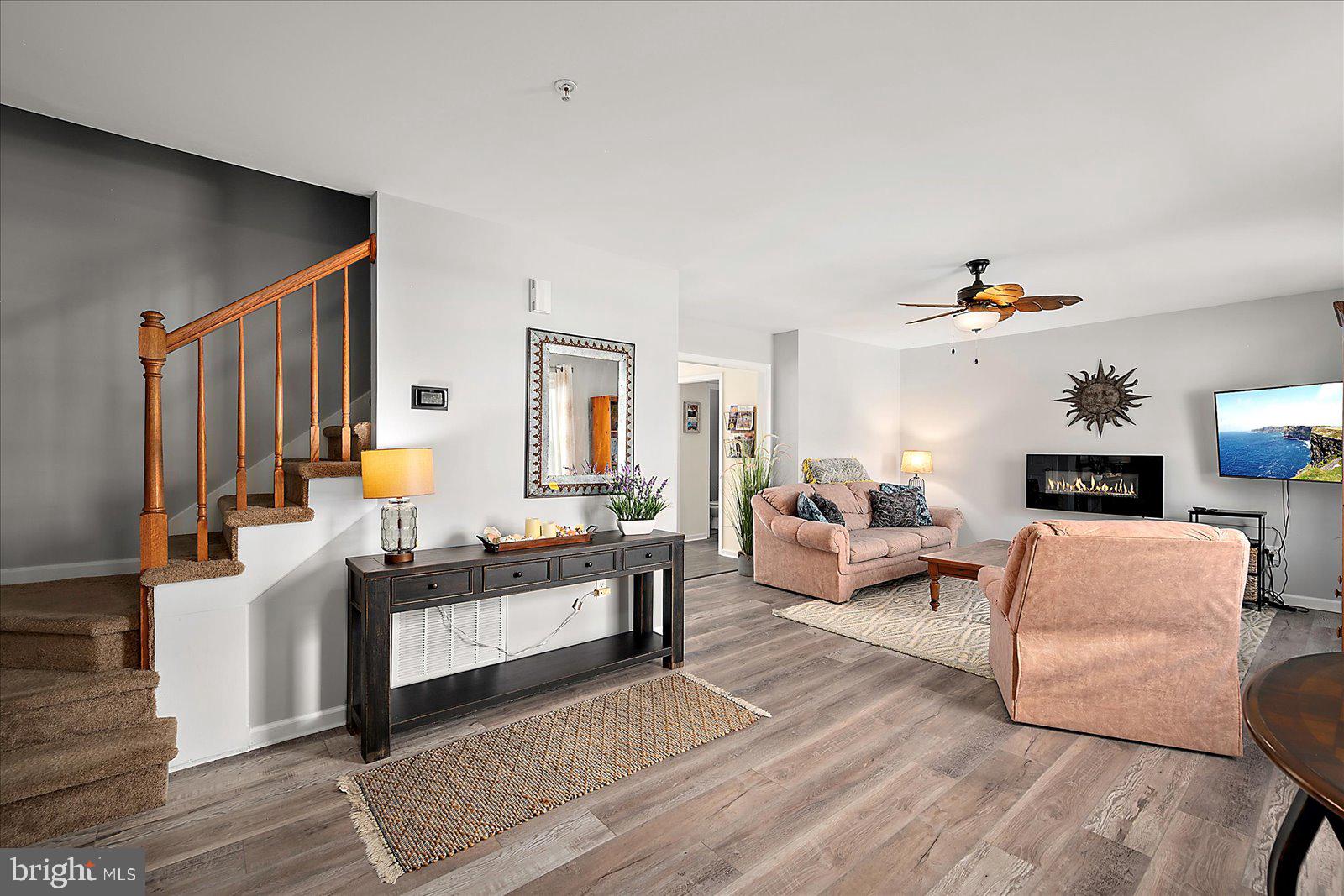 1027 ZIRCON COURT