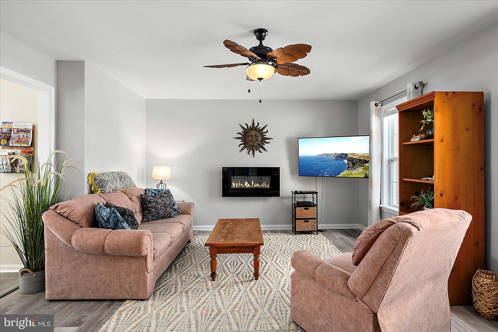 STONE GATE - Residential