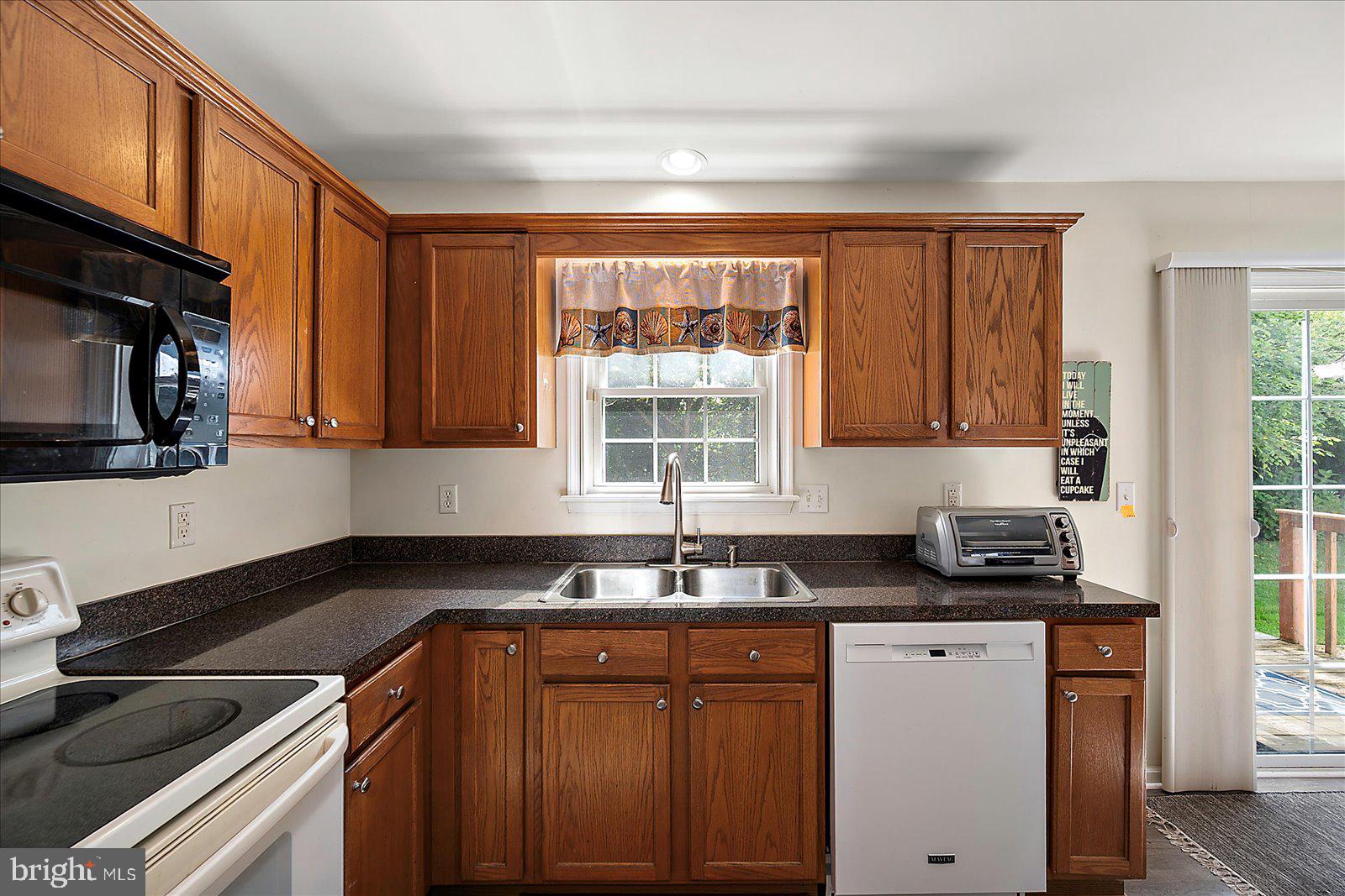 STONE GATE - Residential