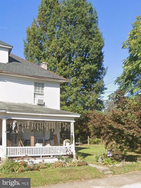 Photo of 112 S Barbara Street, MOUNT JOY, PA 17552 (MLS # PALA2066192)