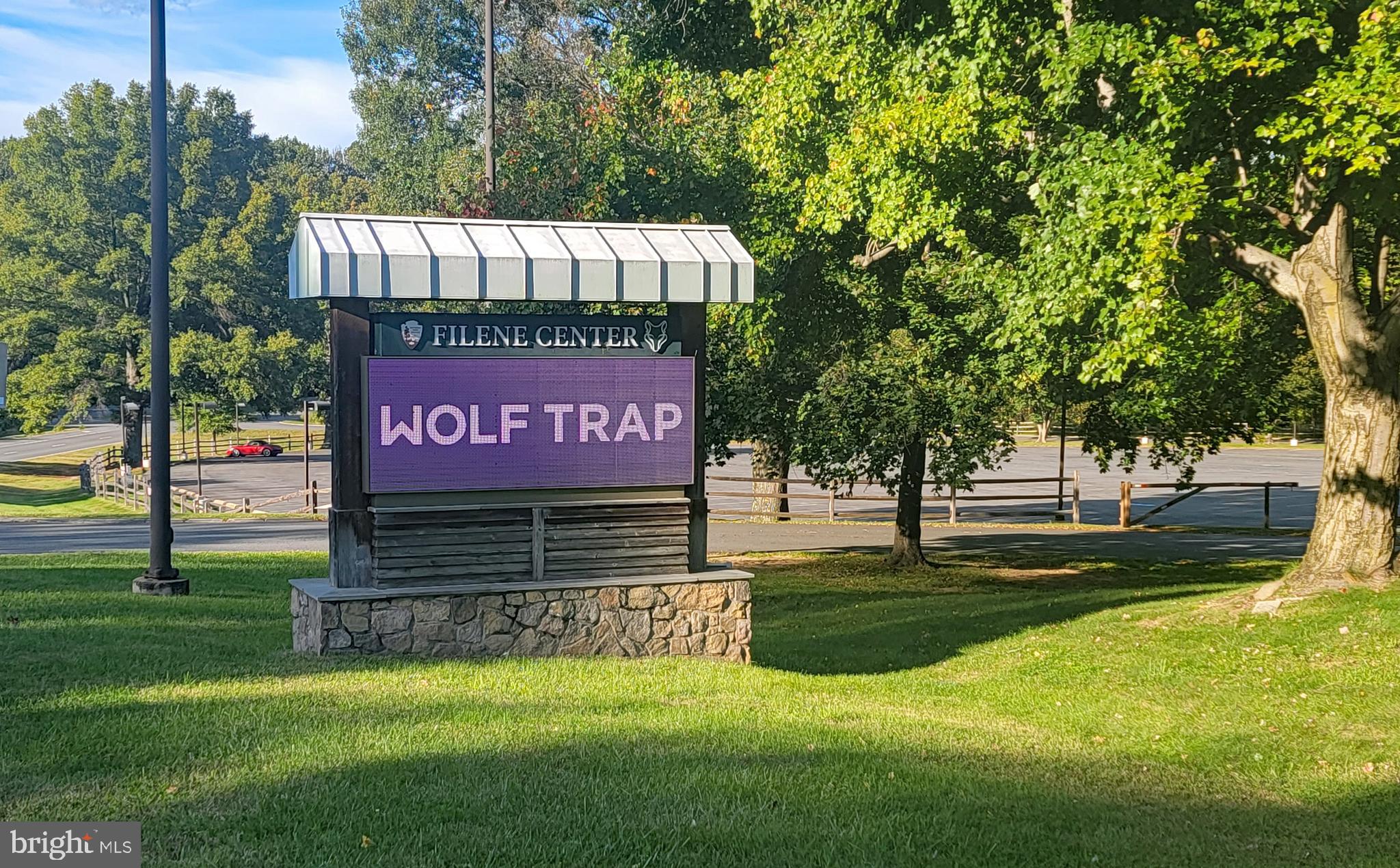 BLUFFS OF WOLF TRAP - Residential