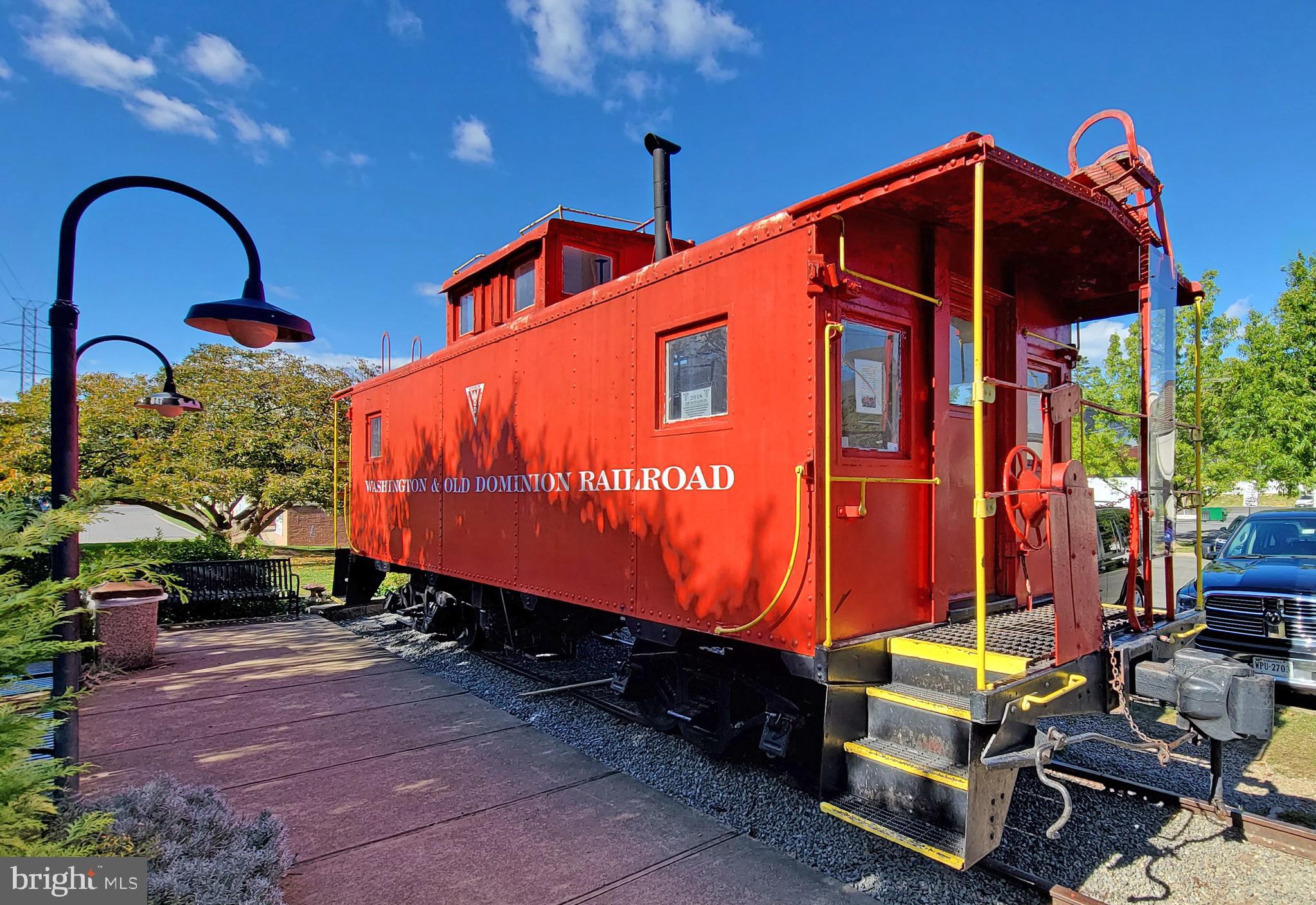 BLUFFS OF WOLF TRAP - Residential