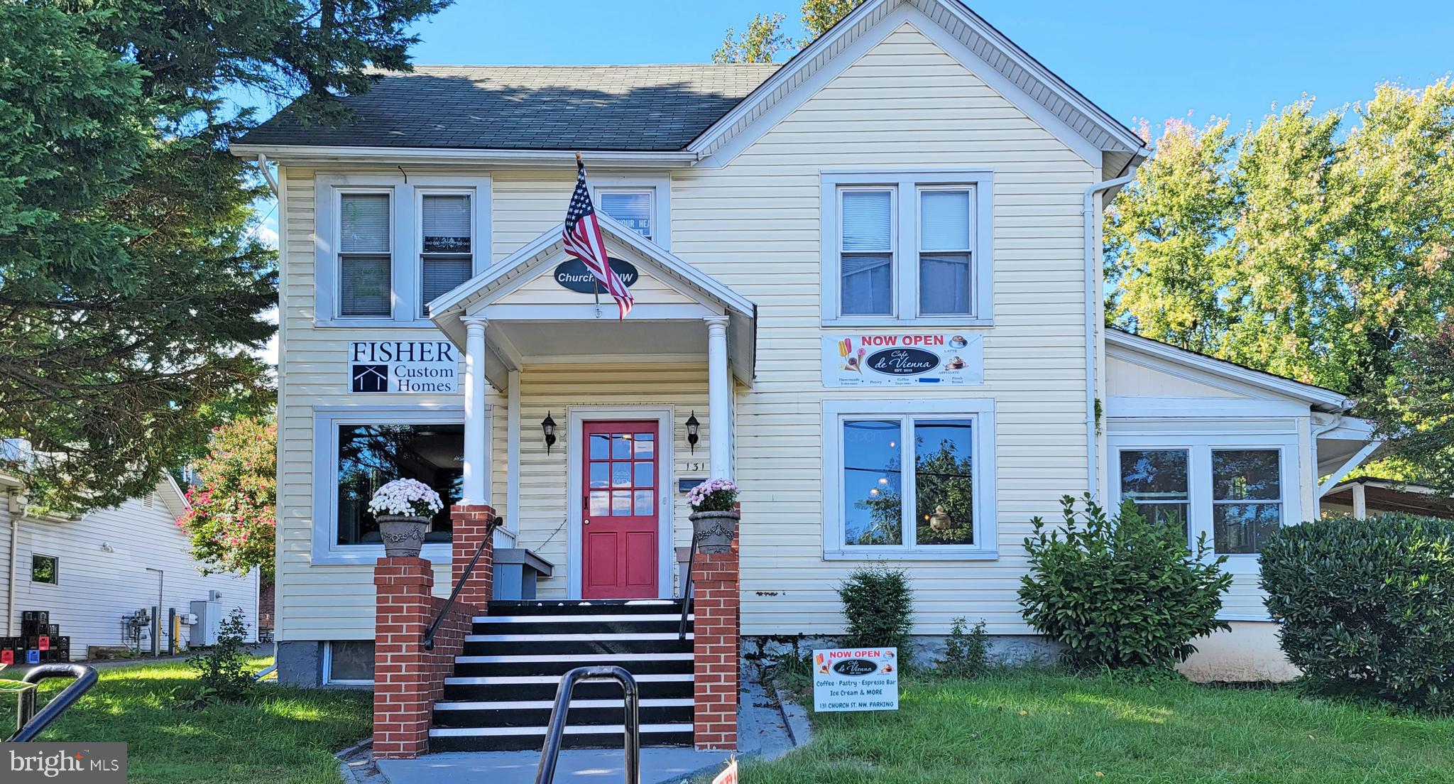 BLUFFS OF WOLF TRAP - Residential