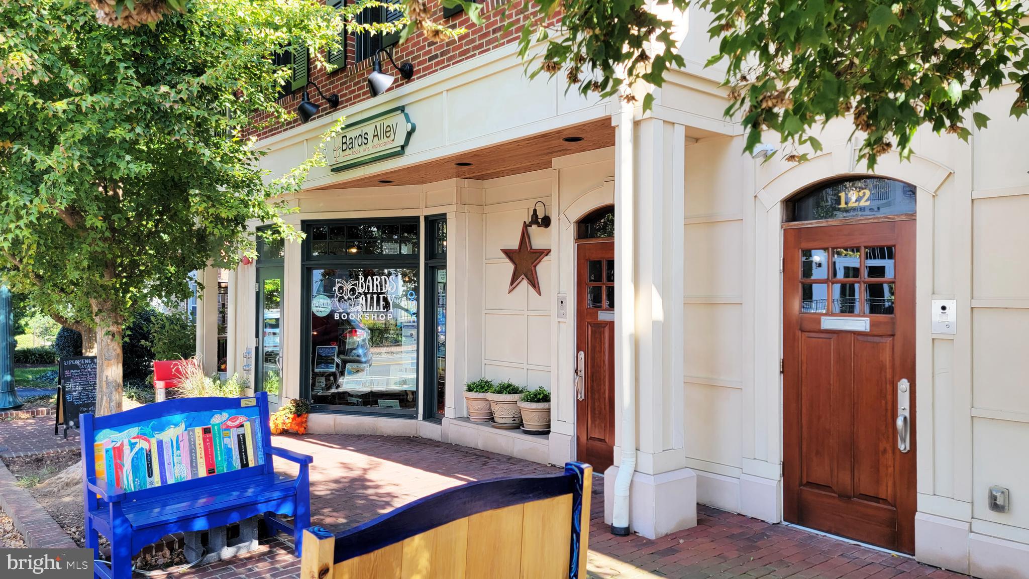 BLUFFS OF WOLF TRAP - Residential