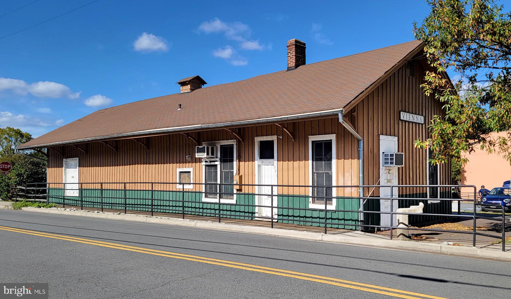 BLUFFS OF WOLF TRAP - Residential