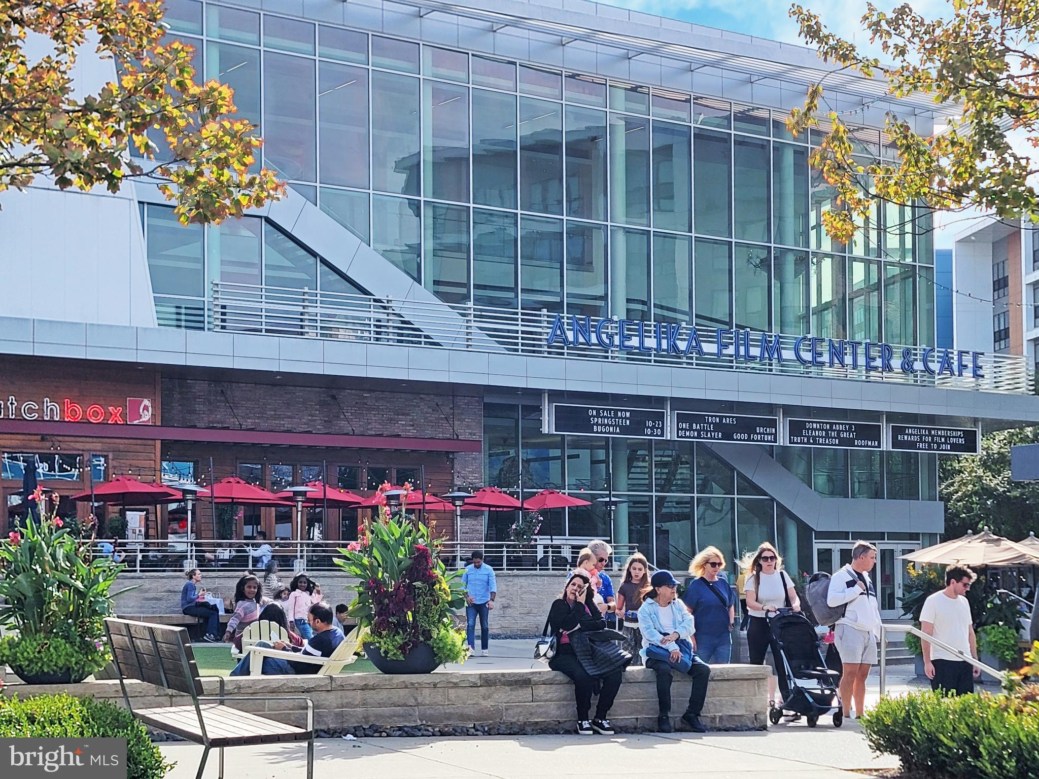 BLUFFS OF WOLF TRAP - Residential