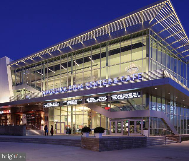 BLUFFS OF WOLF TRAP - Residential