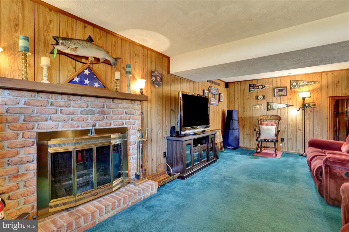 FARMING RIDGE - Residential