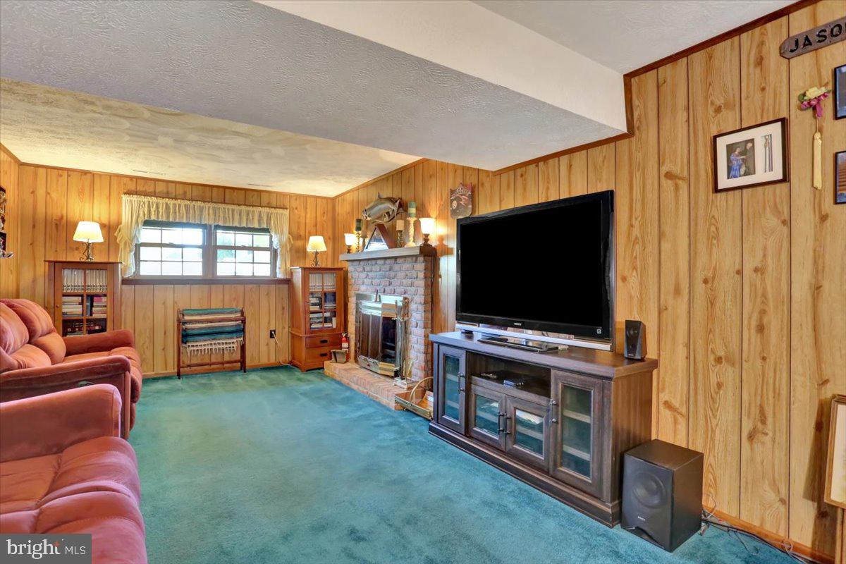 FARMING RIDGE - Residential