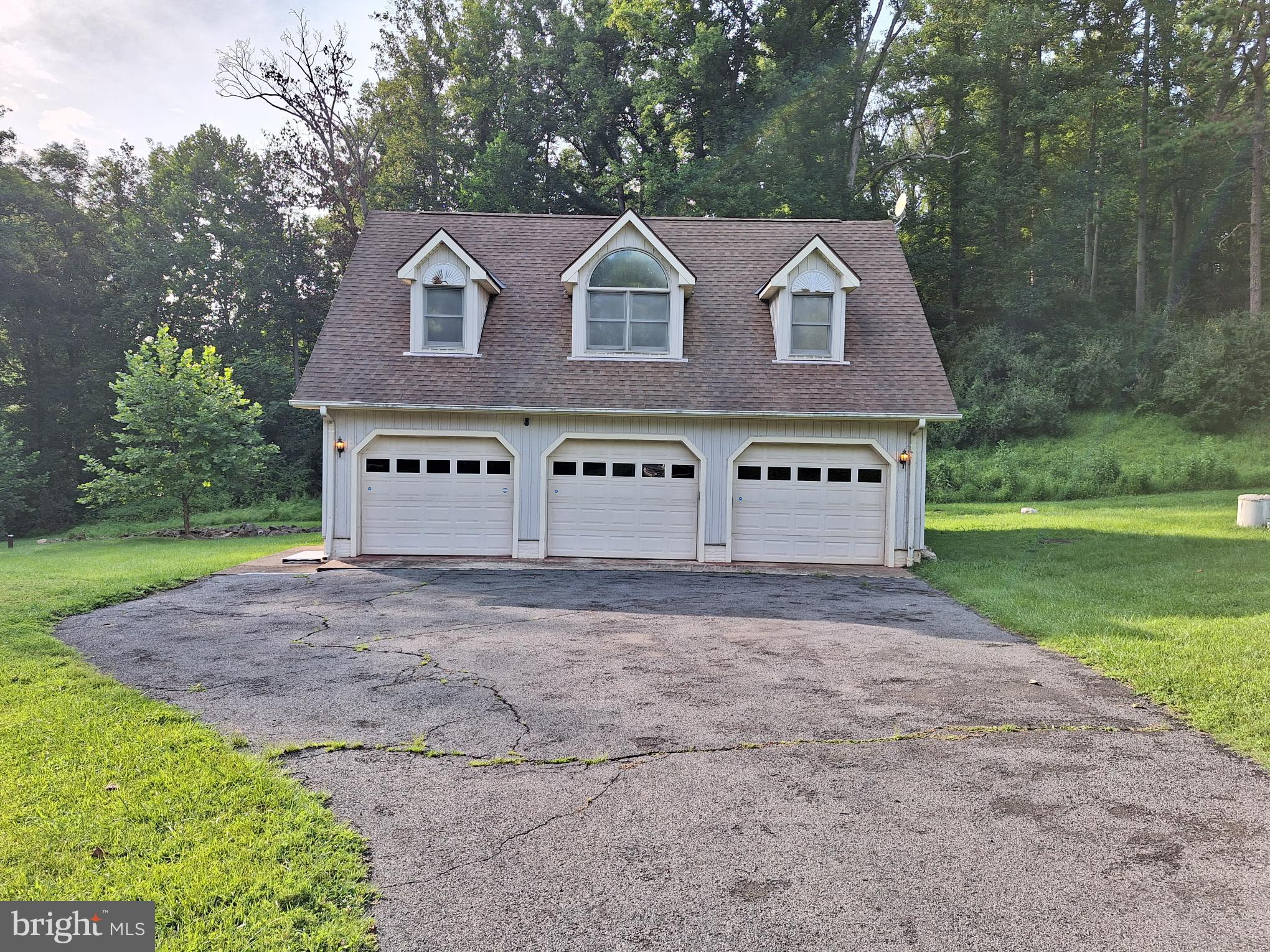 9078 KNOLL RUN LANE