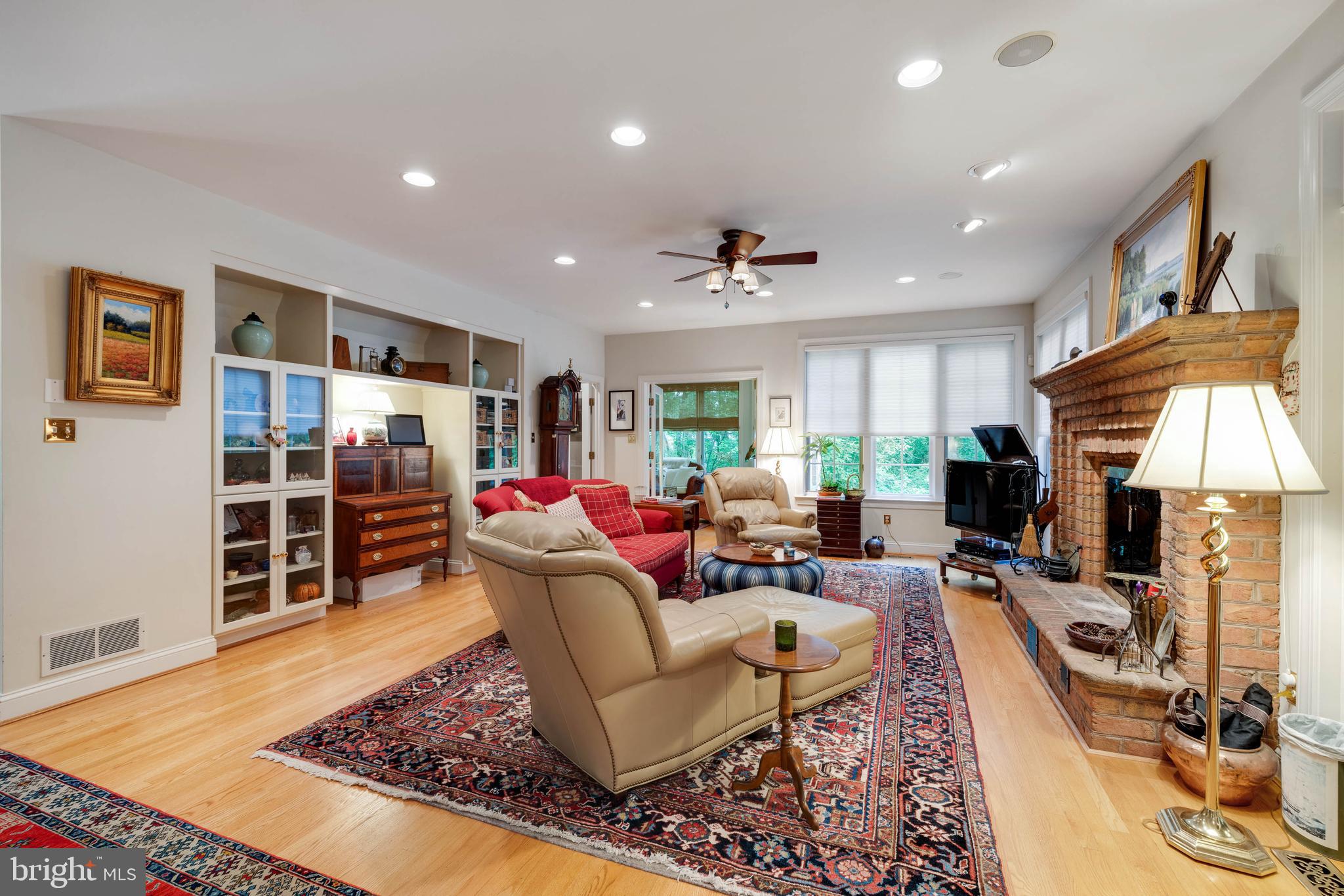 POPLAR POINT - Residential