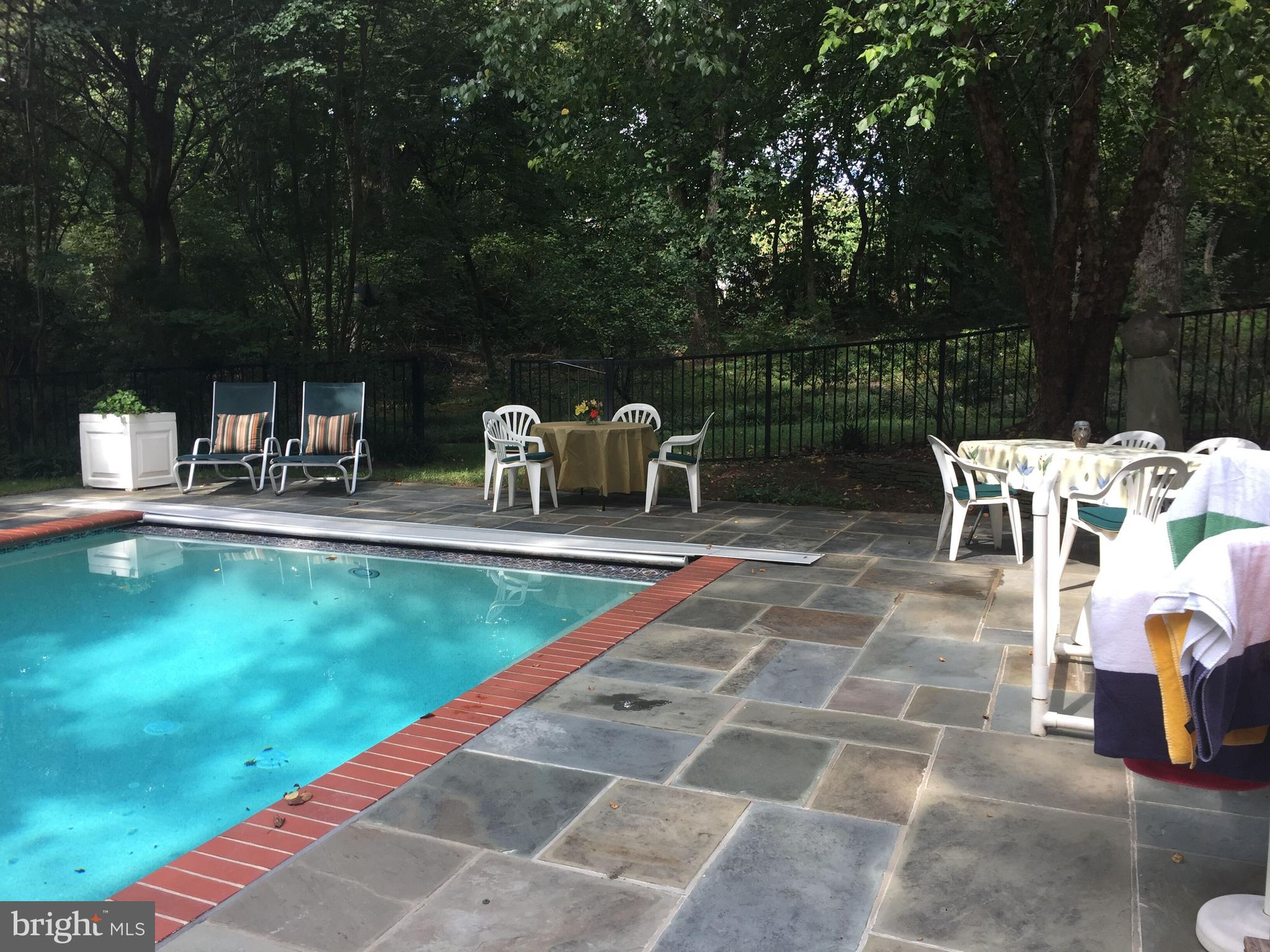 POPLAR POINT - Residential