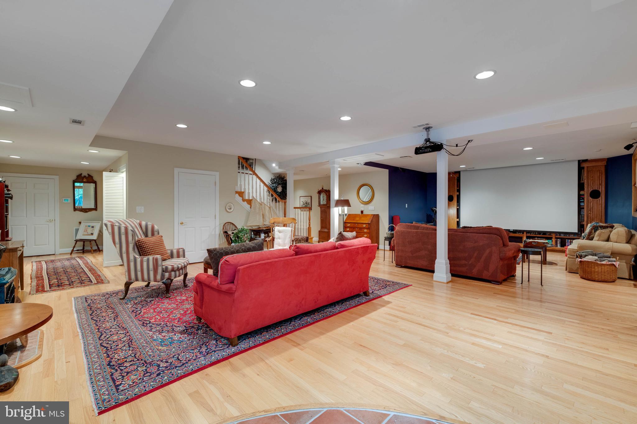 POPLAR POINT - Residential