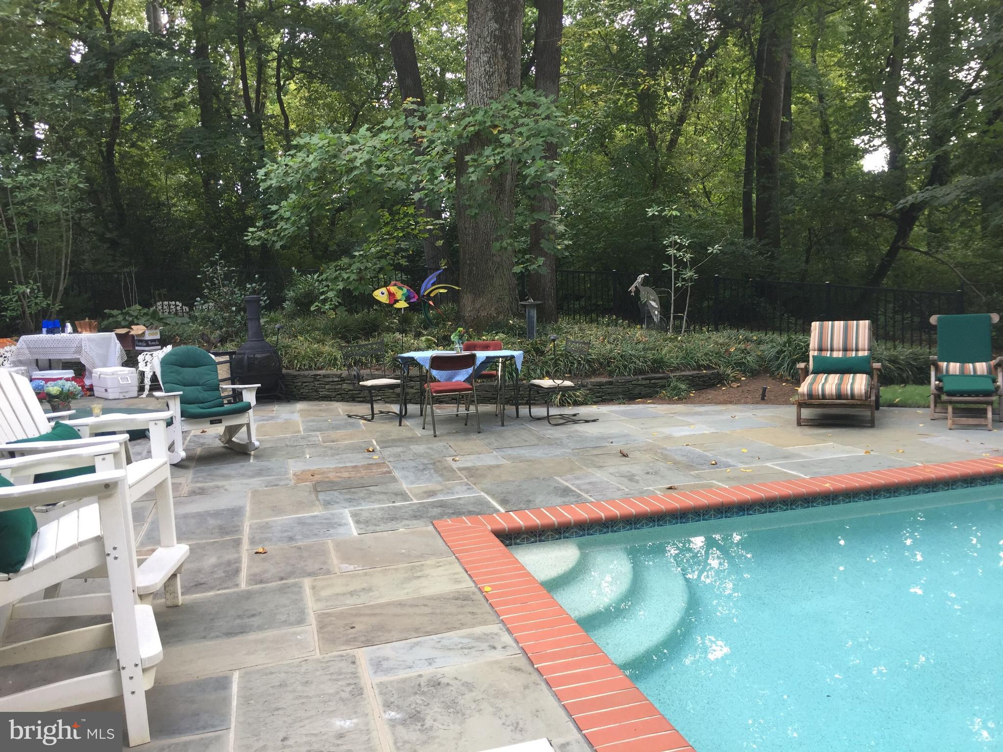 POPLAR POINT - Residential