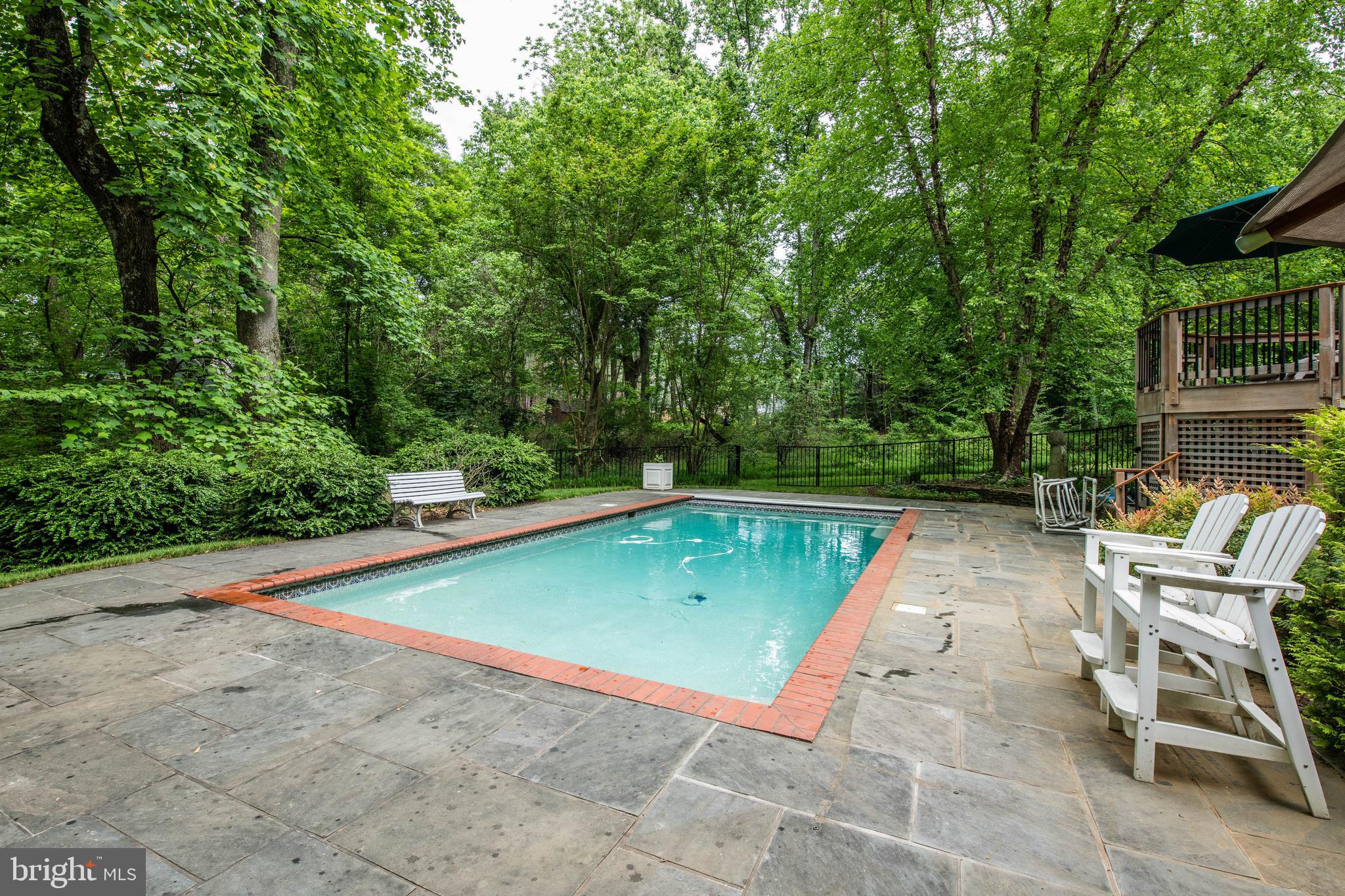 POPLAR POINT - Residential