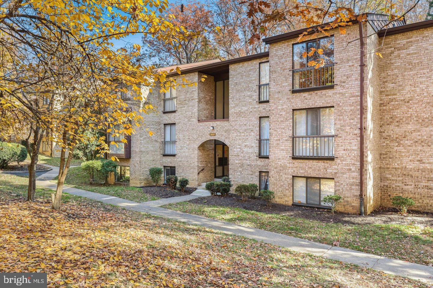 2037 ROYAL FERN COURT 47/2C