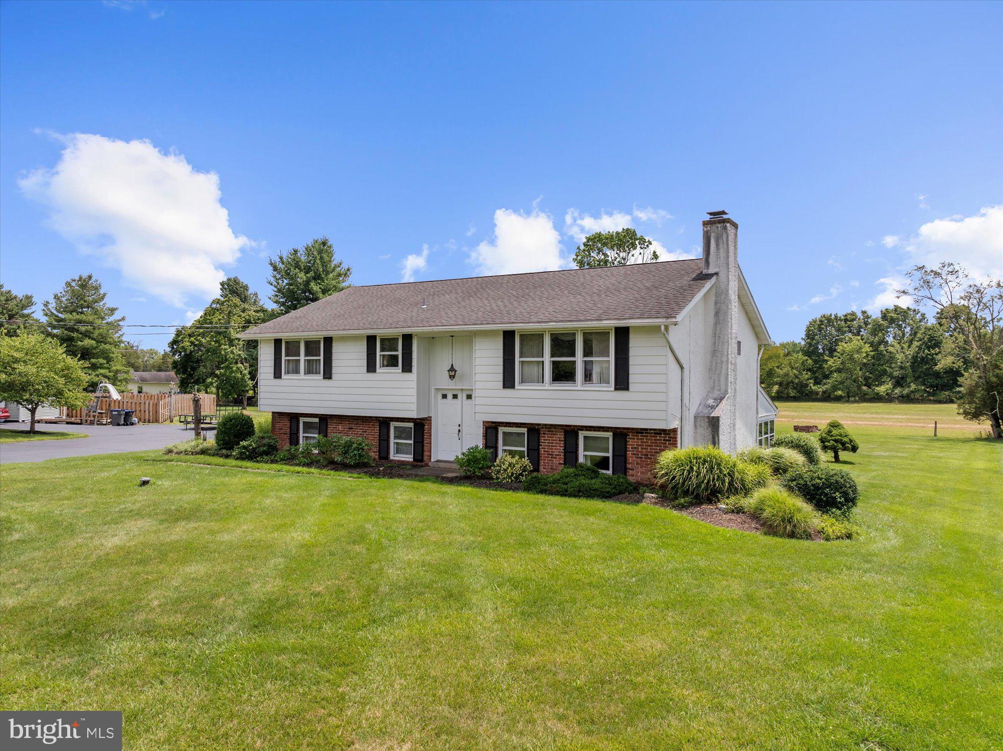 109 ROBERTS AVENUE