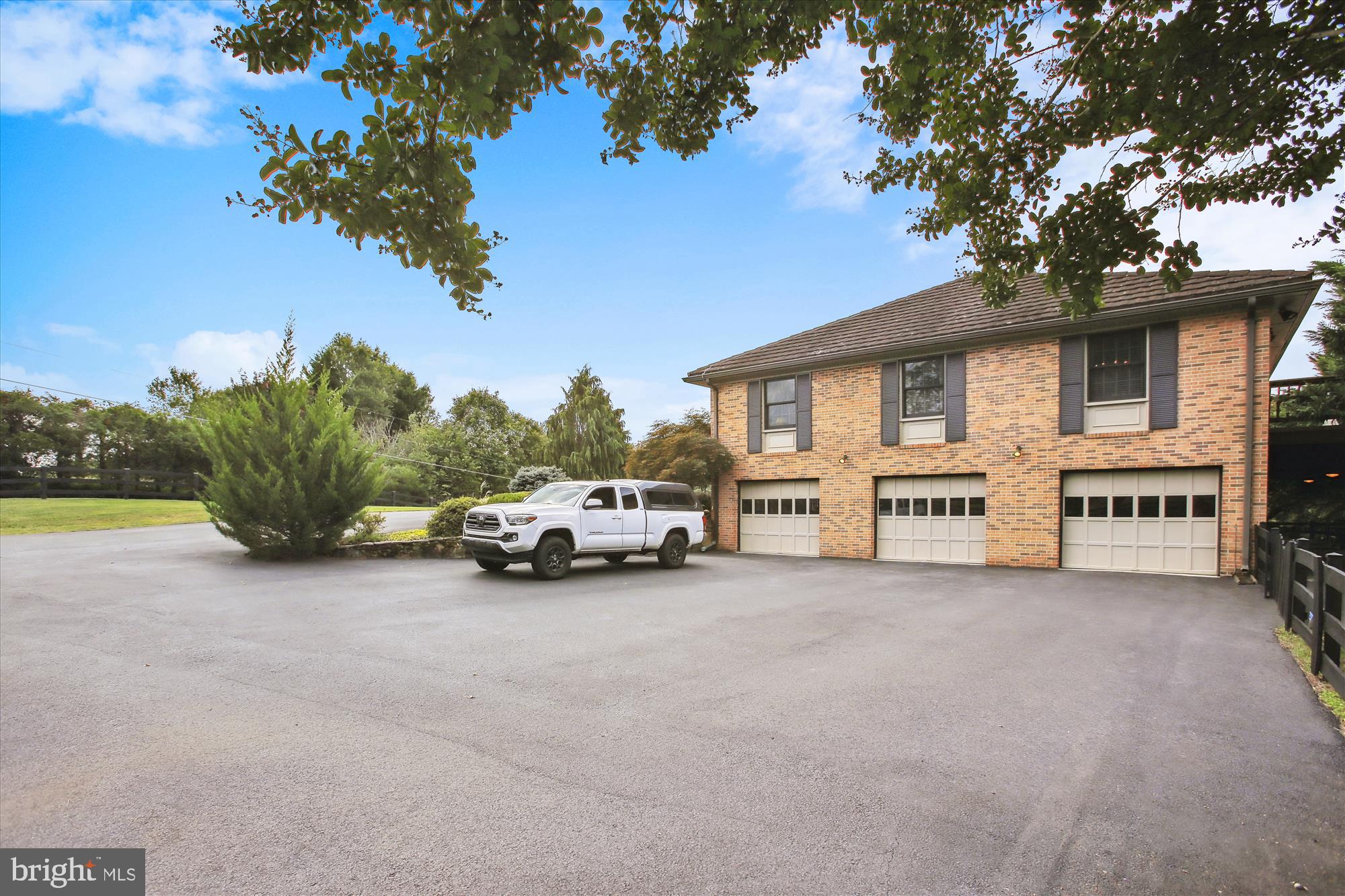 WILGUSON HILLS - Residential