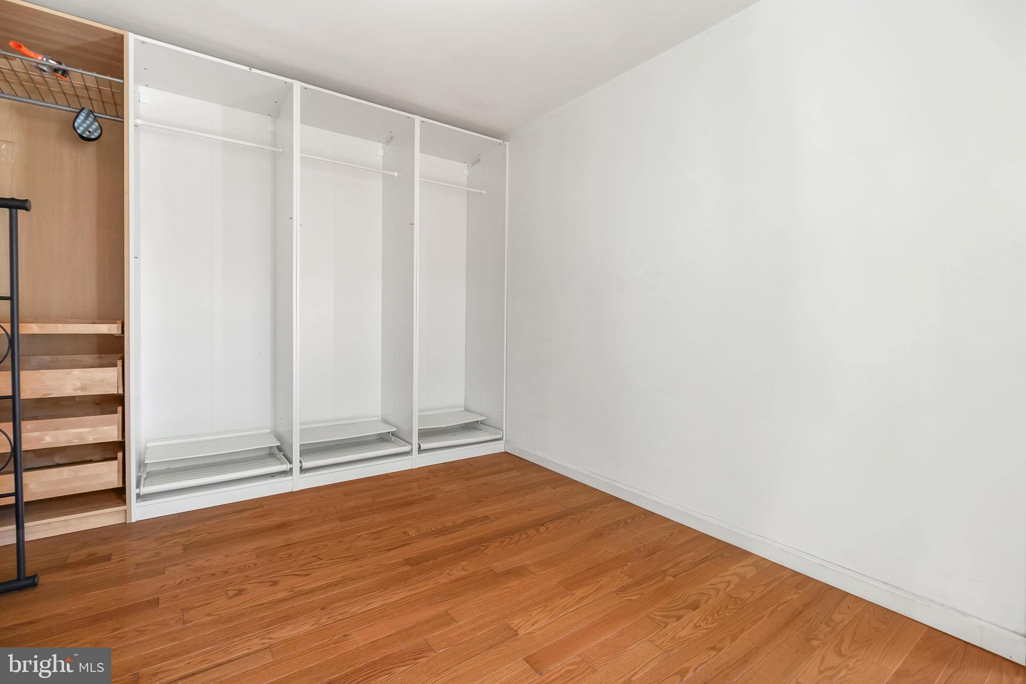 HUNTCREST CONDOMINIUM - Residential