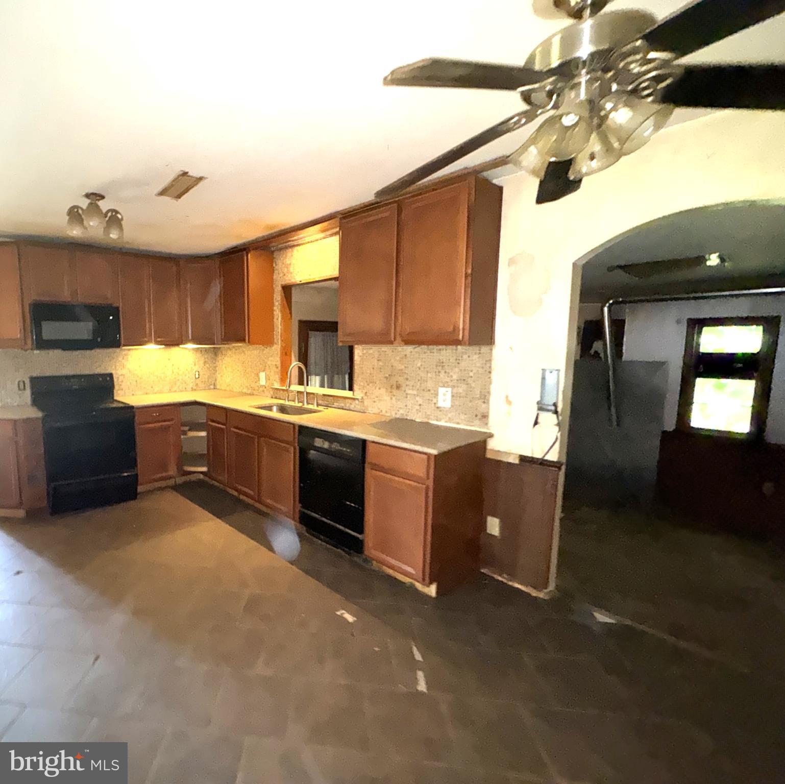 5504 BURR HILL ROAD