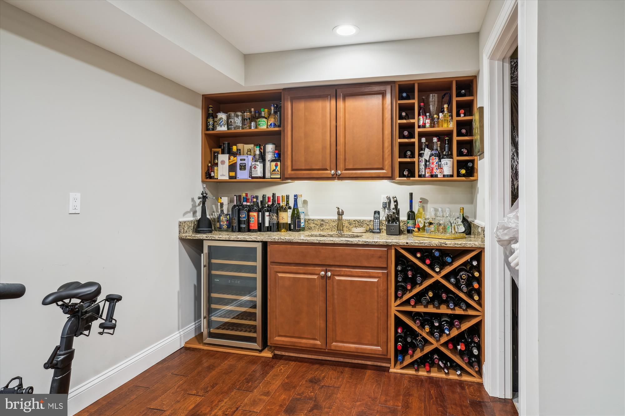 BERRY HILL MANOR - Residential